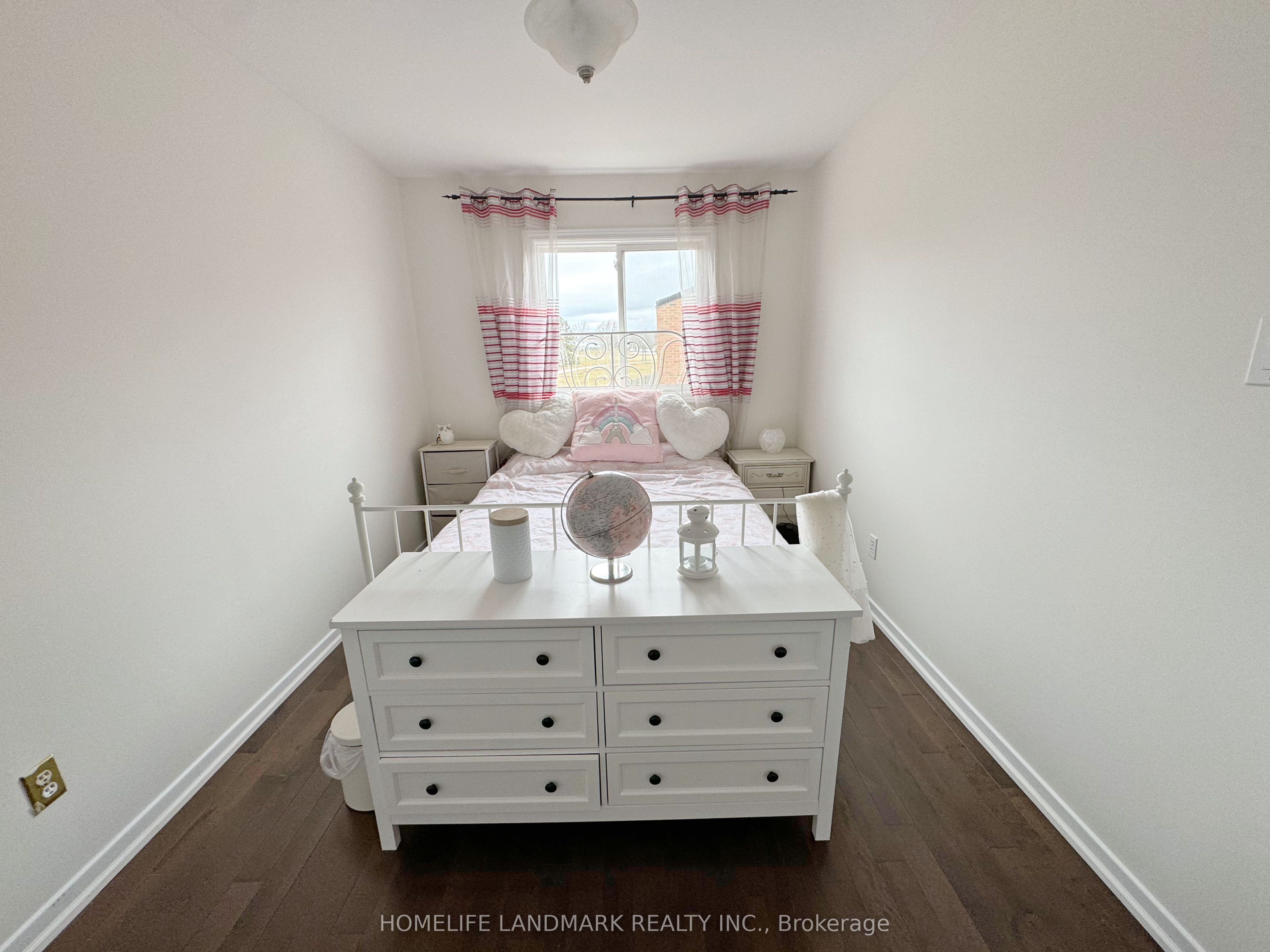 #1 - 900 Central Park Drive Property Photo 18