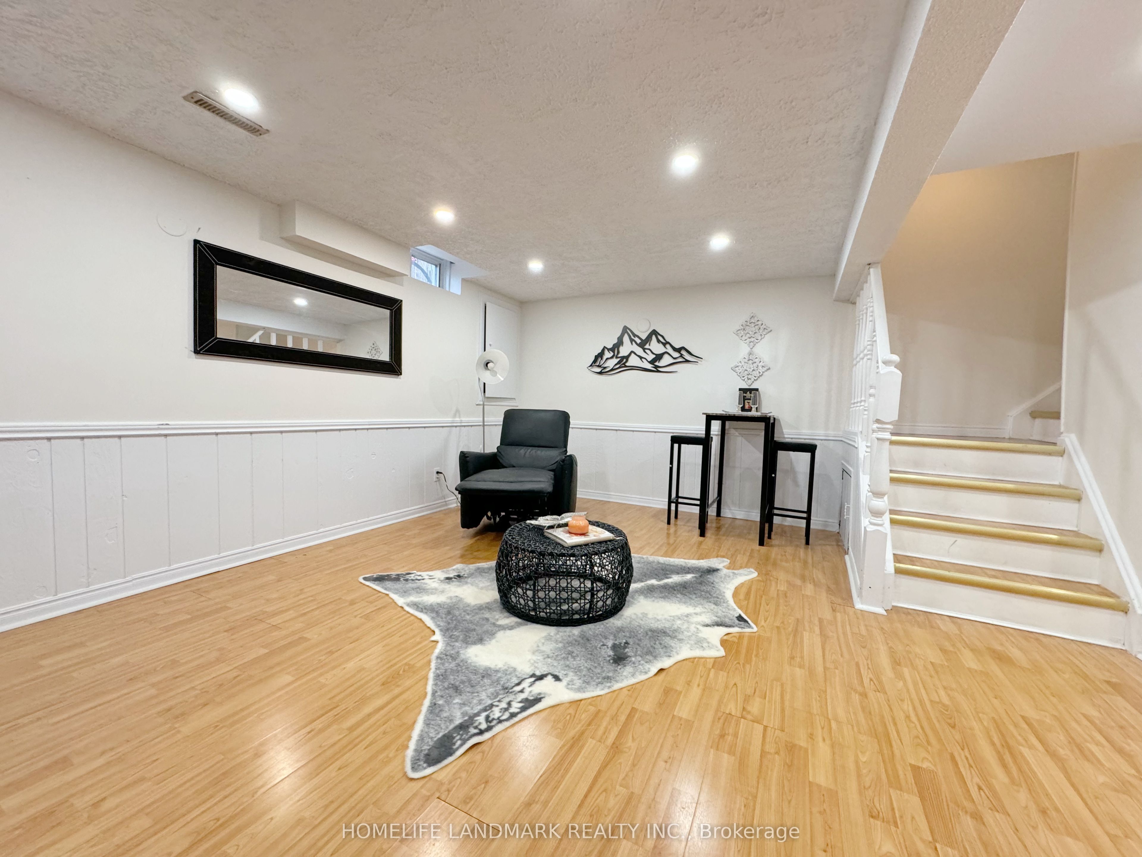 #1 - 900 Central Park Drive Property Photo 22