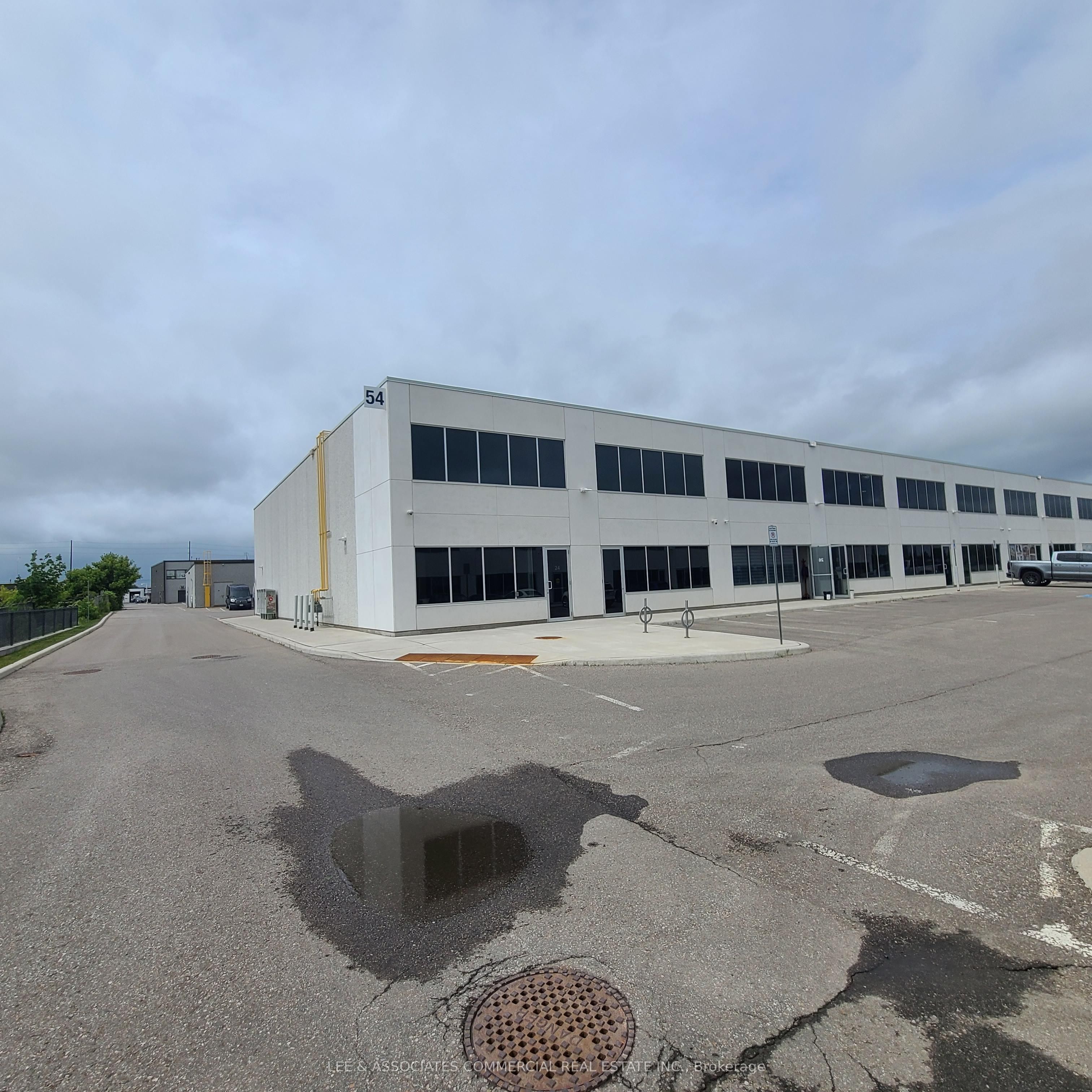 54 Steeles Avenue E 24 & 25 Property Photo 4