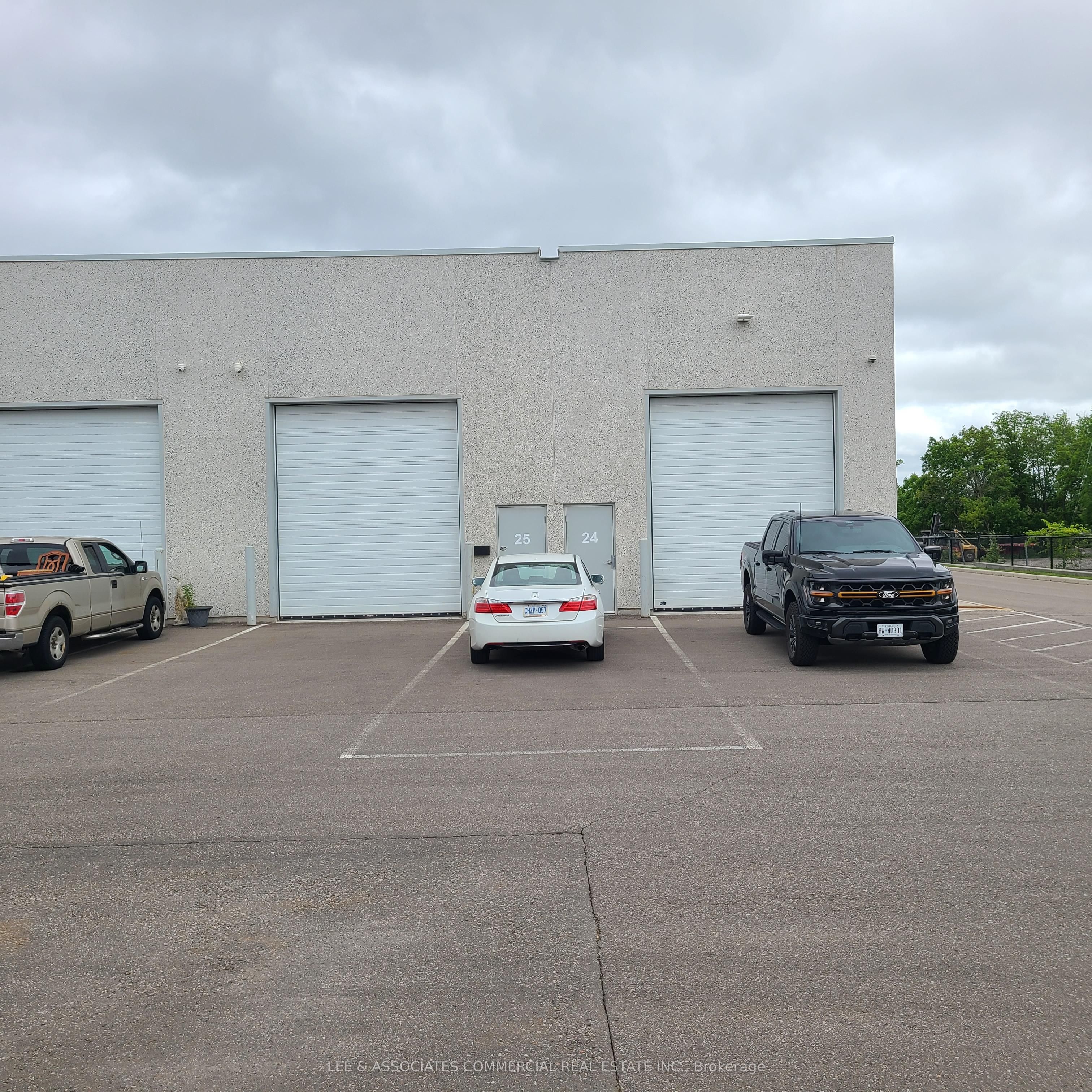 54 Steeles Avenue E 24 & 25 Property Photo 7