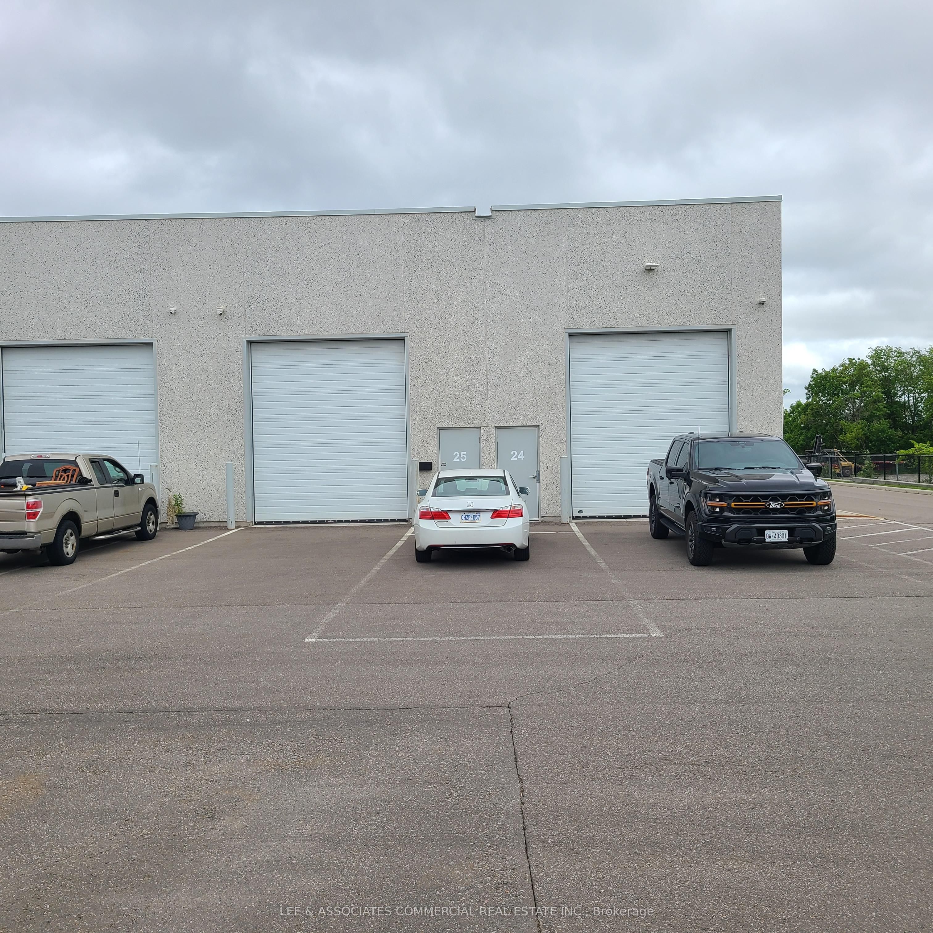 54 Steeles Avenue E 24 & 25 Property Photo 8