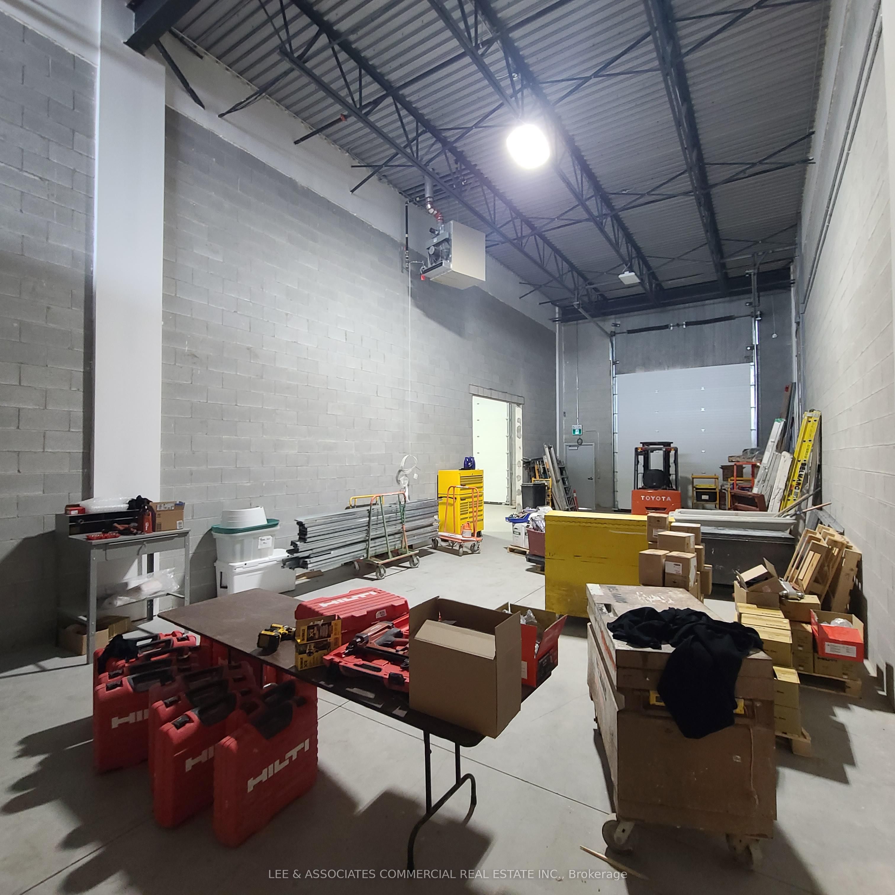 54 Steeles Avenue E 24 & 25 Property Photo 16