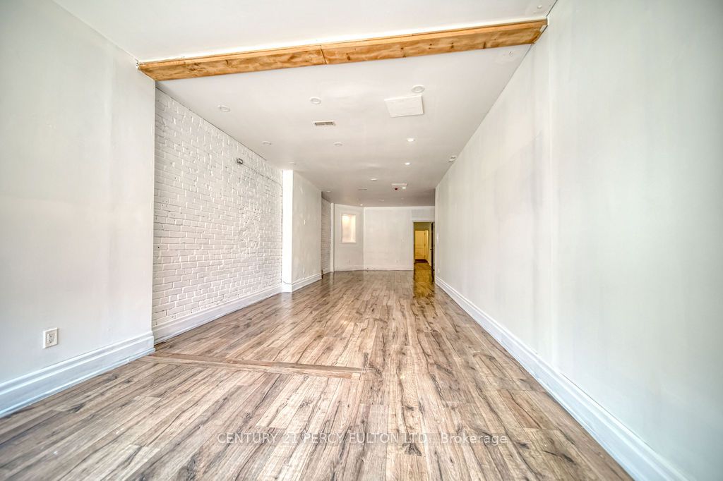 1606 Queen Street W Property Photo 5