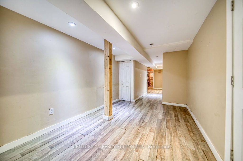 1606 Queen Street W Property Photo 19
