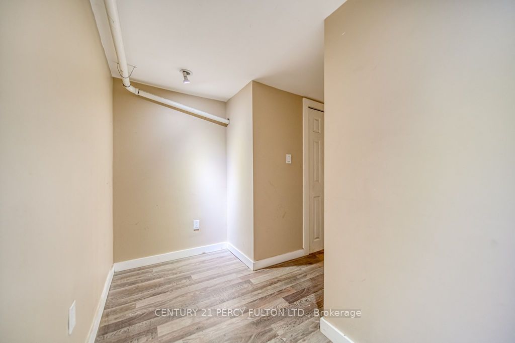 1606 Queen Street W Property Photo 21