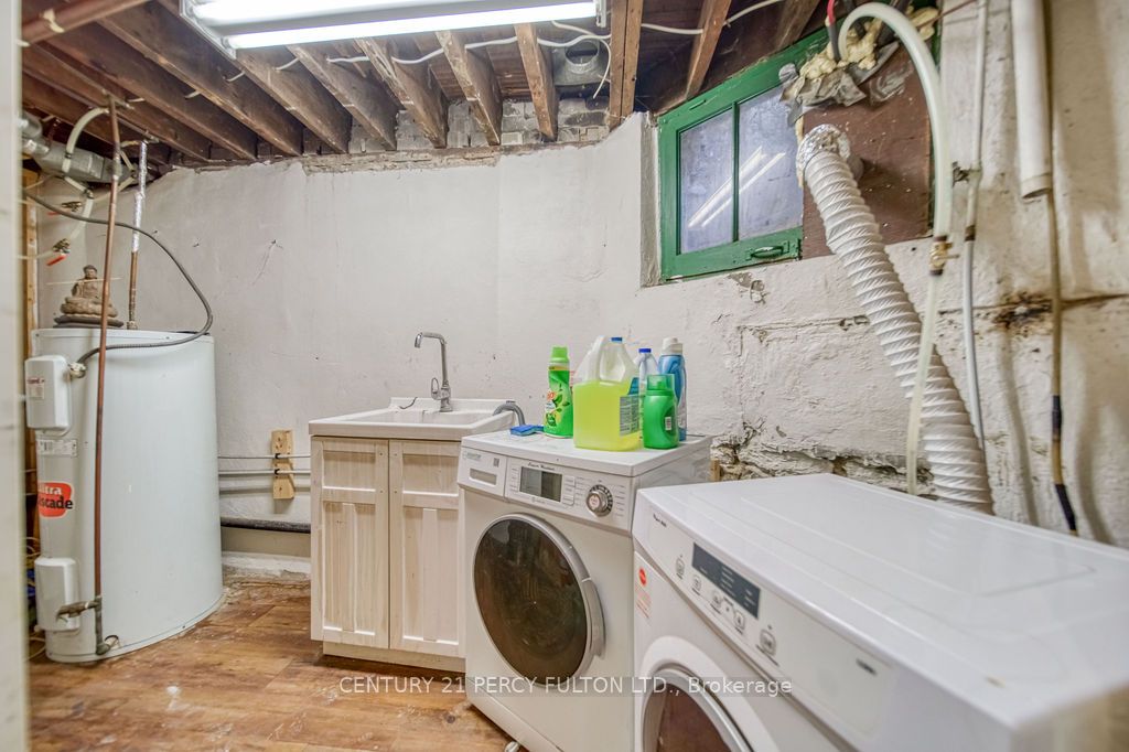 1606 Queen Street W Property Photo 27