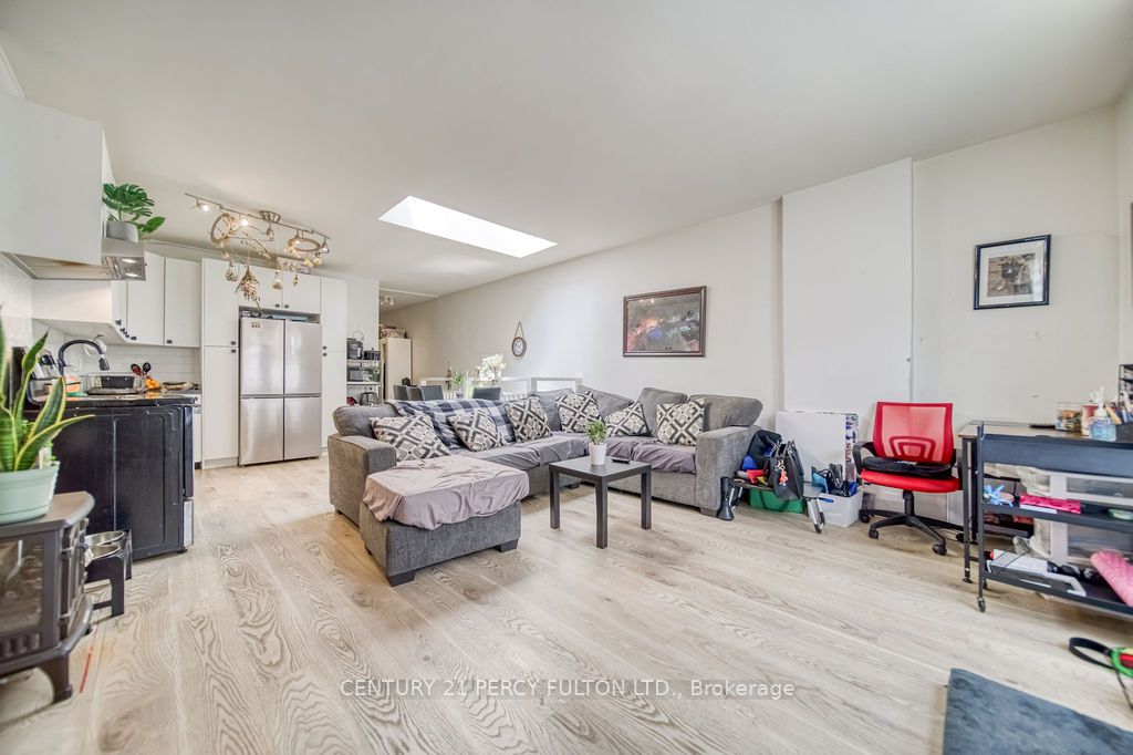 1606 Queen Street W Property Photo 36