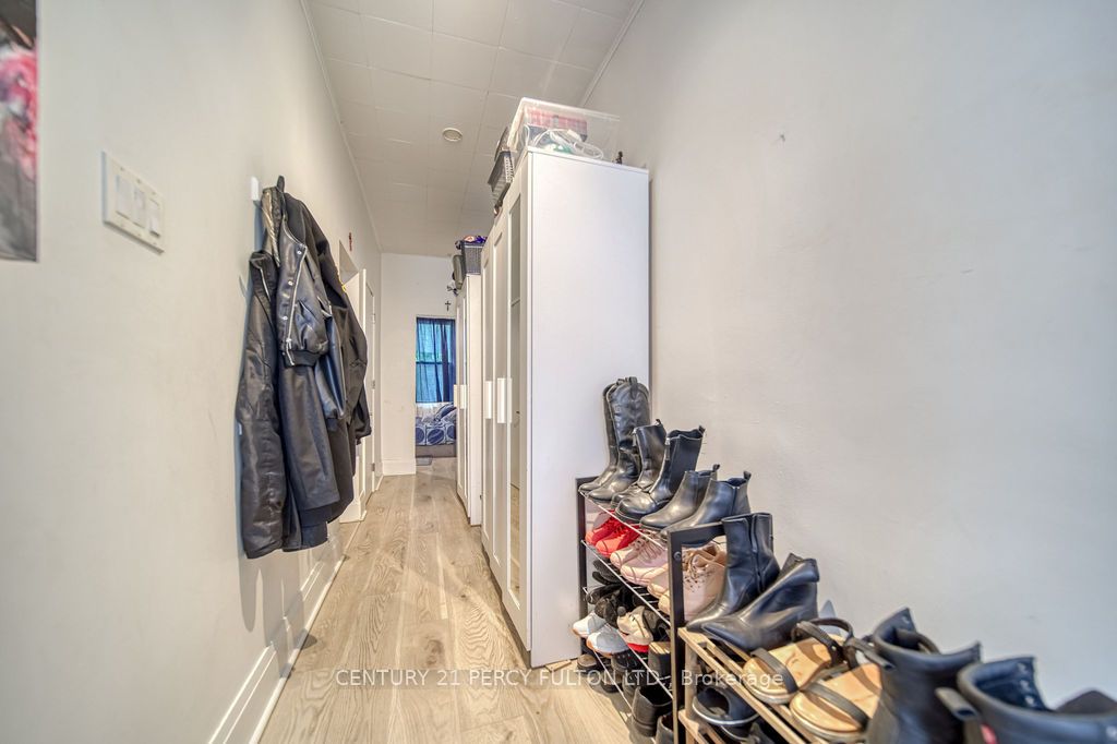 1606 Queen Street W Property Photo 37