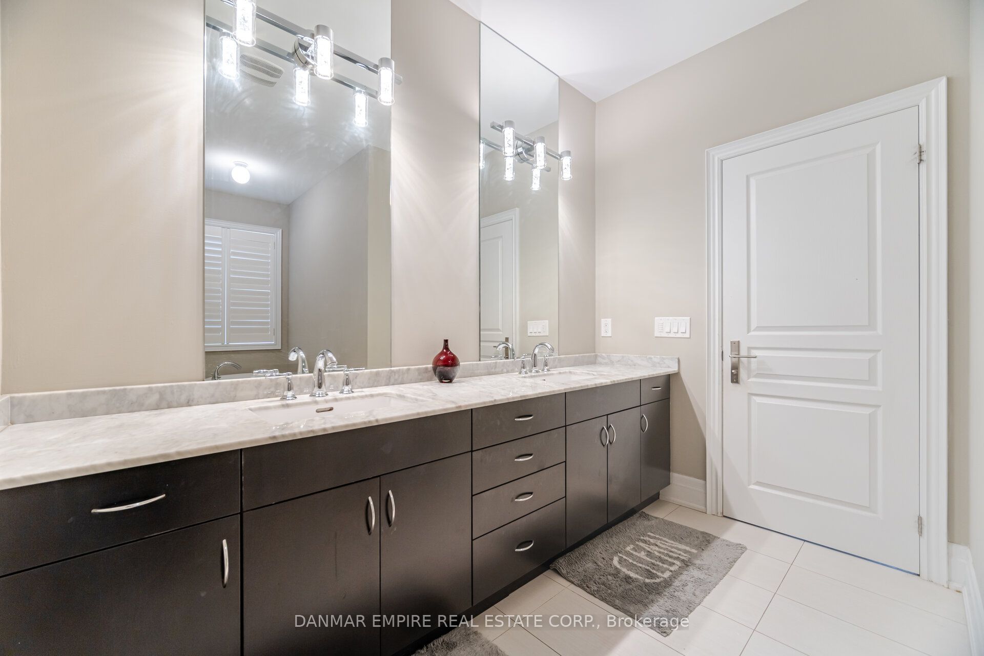 386 Tudor Avenue Property Photo 27