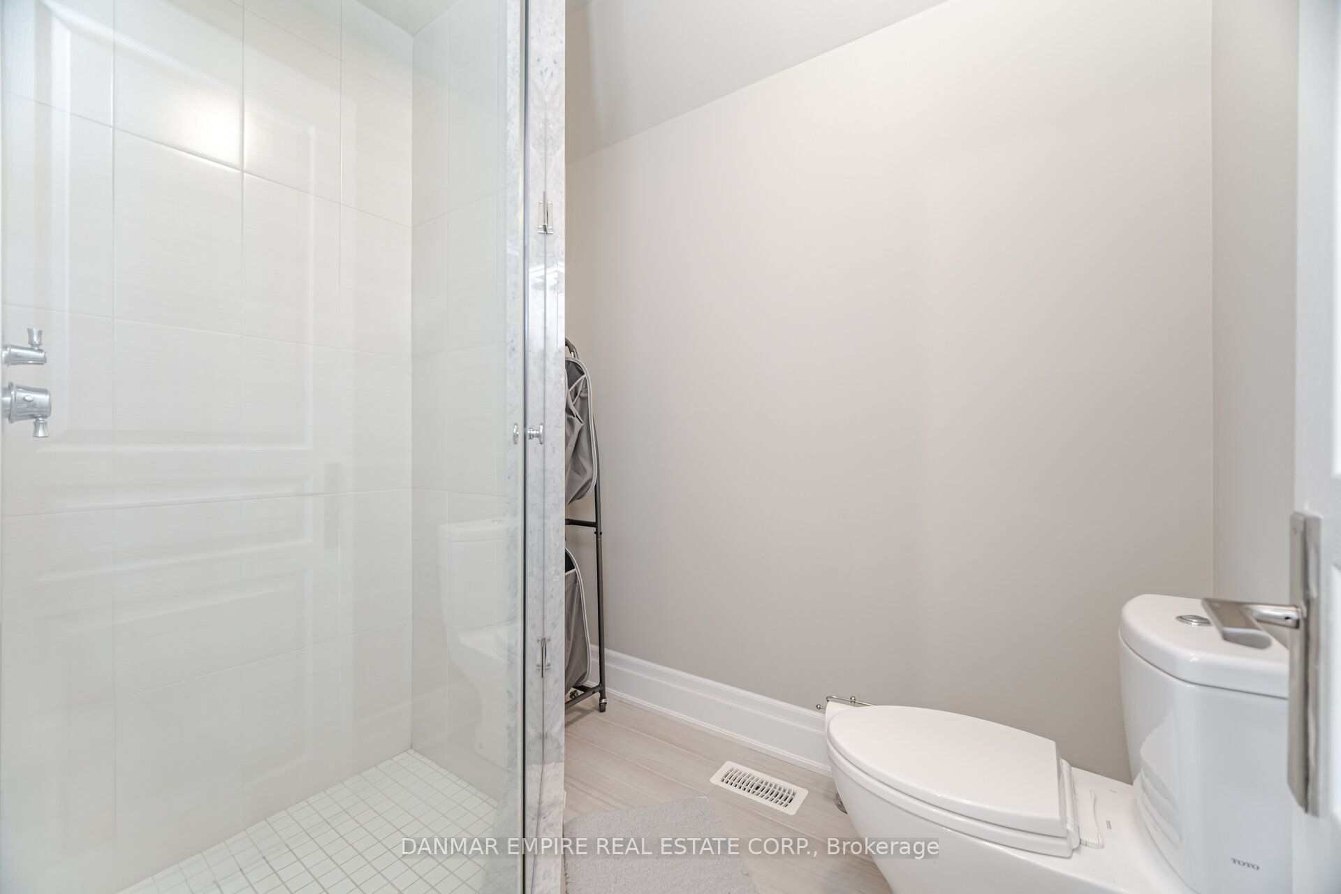 386 Tudor Avenue Property Photo 37
