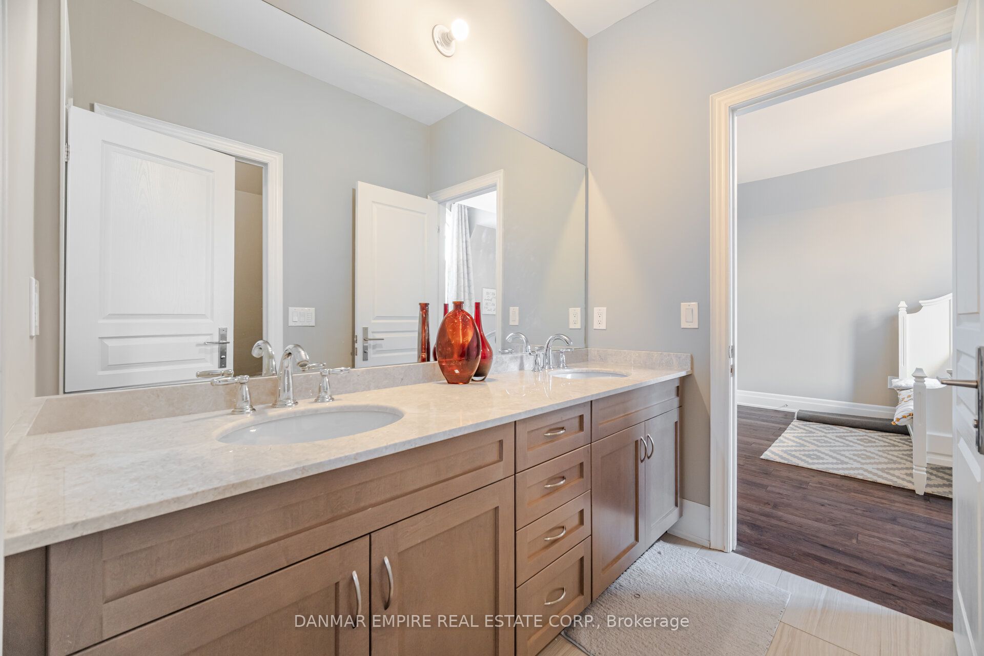 386 Tudor Avenue Property Photo 38