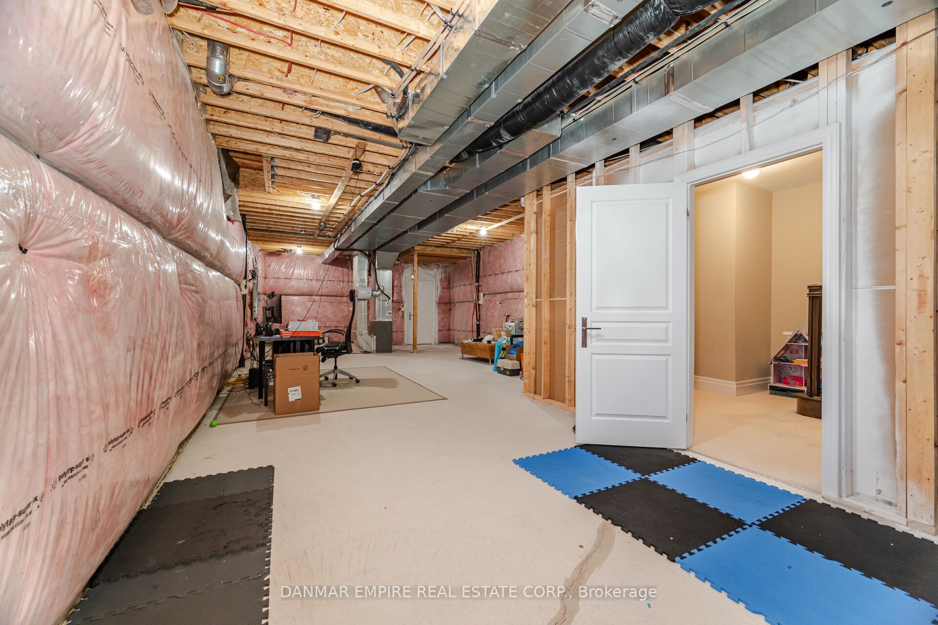 386 Tudor Avenue Property Photo 44