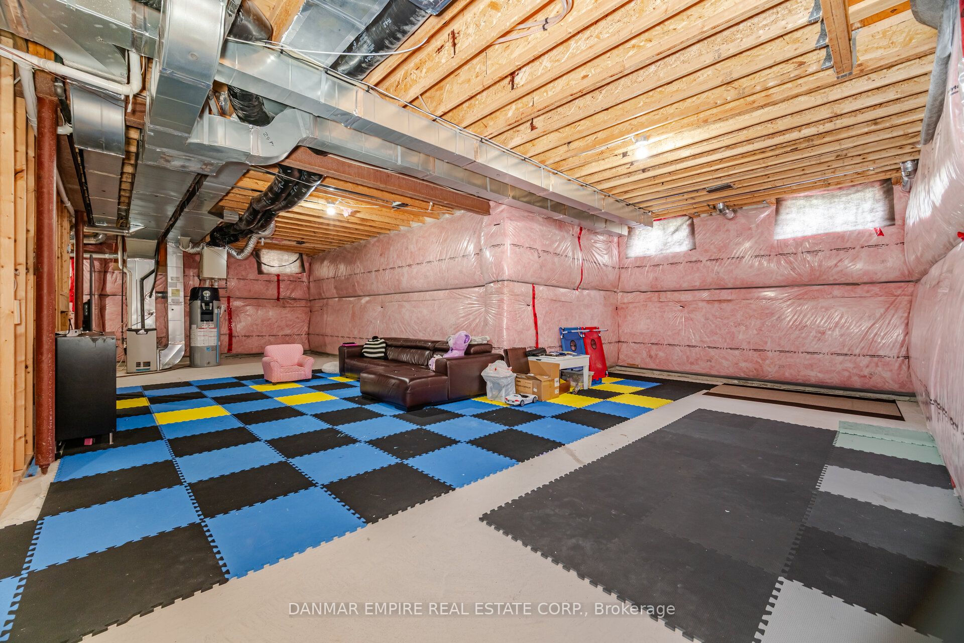 386 Tudor Avenue Property Photo 45