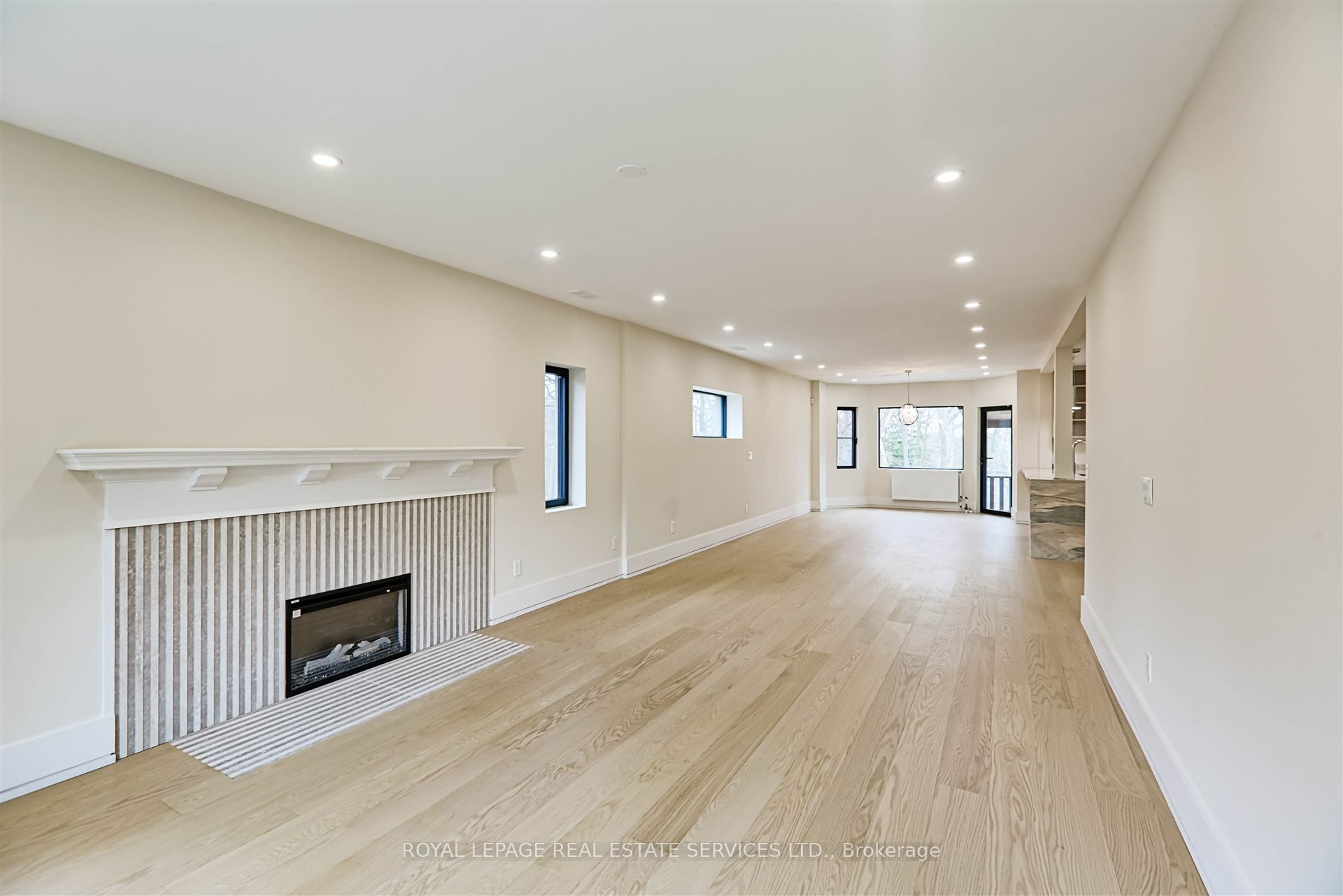 324 Riverside Drive Property Photo 21