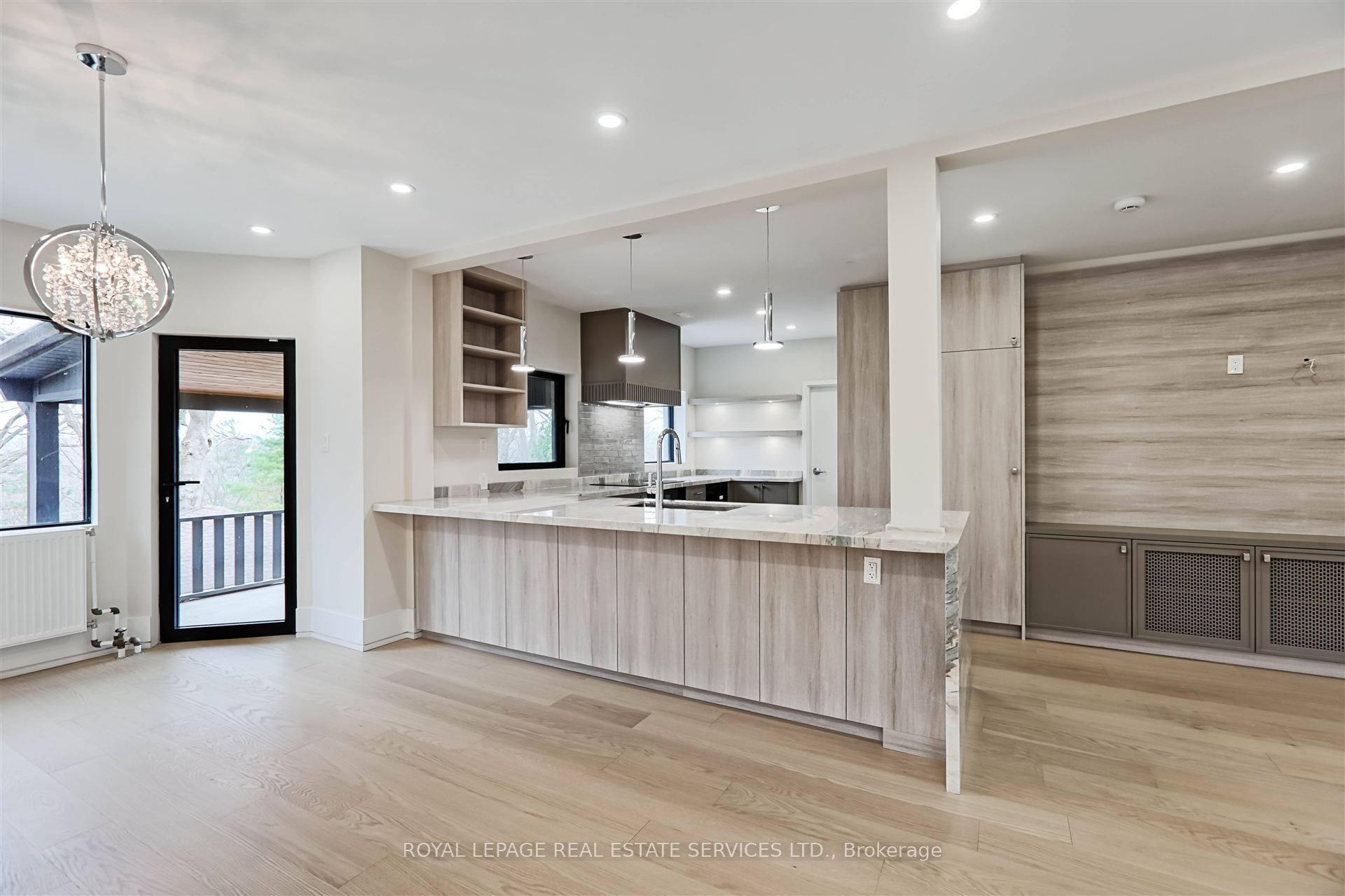 324 Riverside Drive Property Photo 22