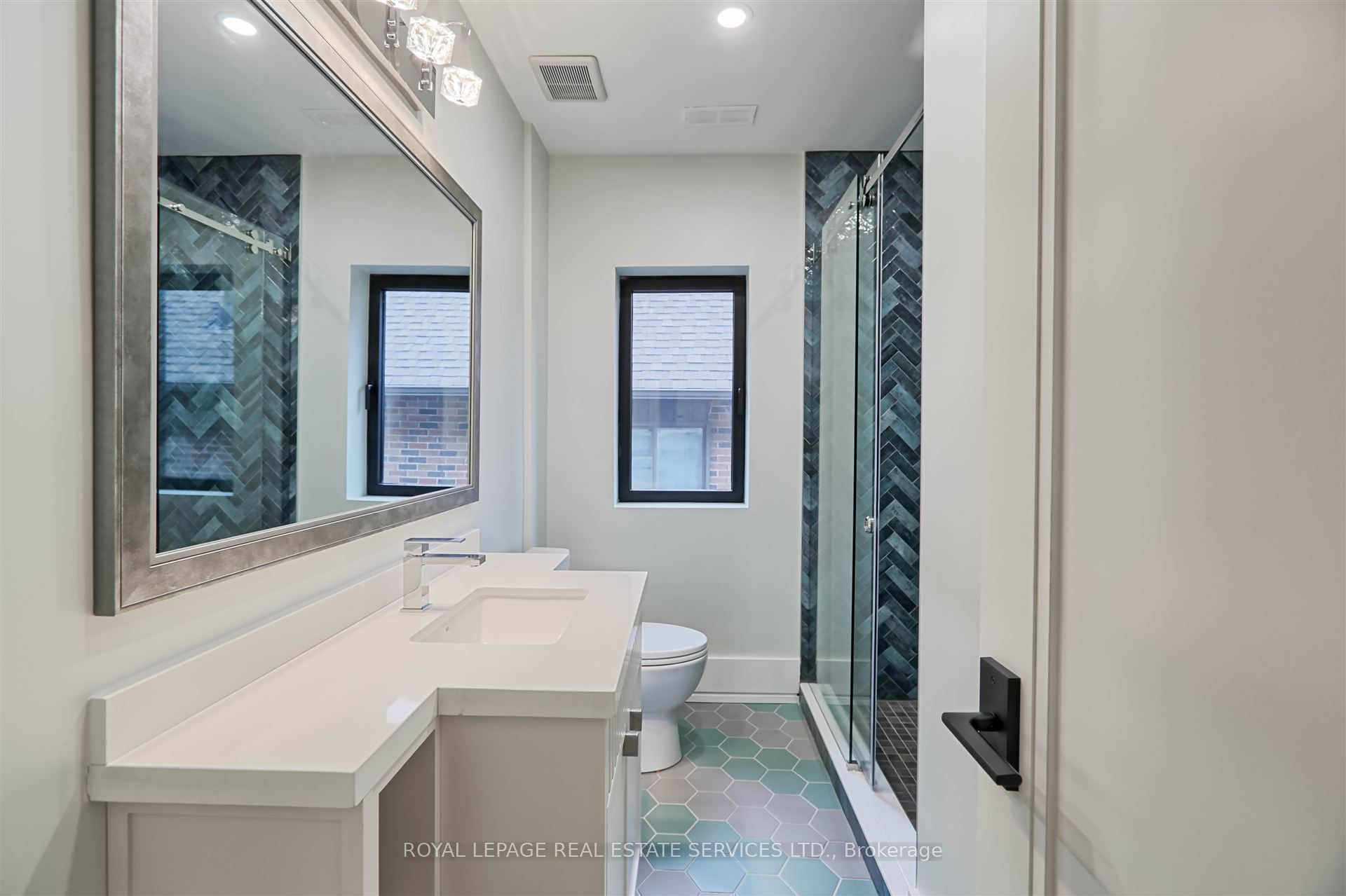 324 Riverside Drive Property Photo 34