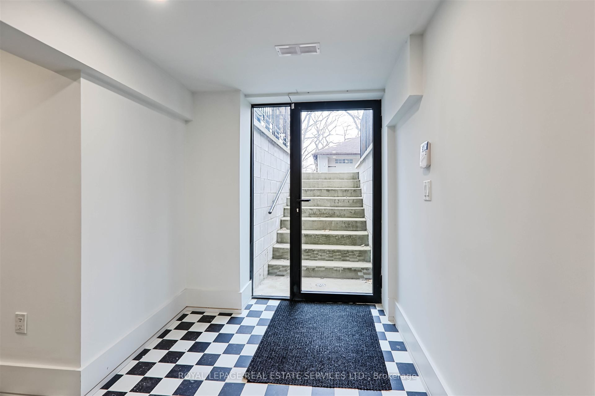 324 Riverside Drive Property Photo 36