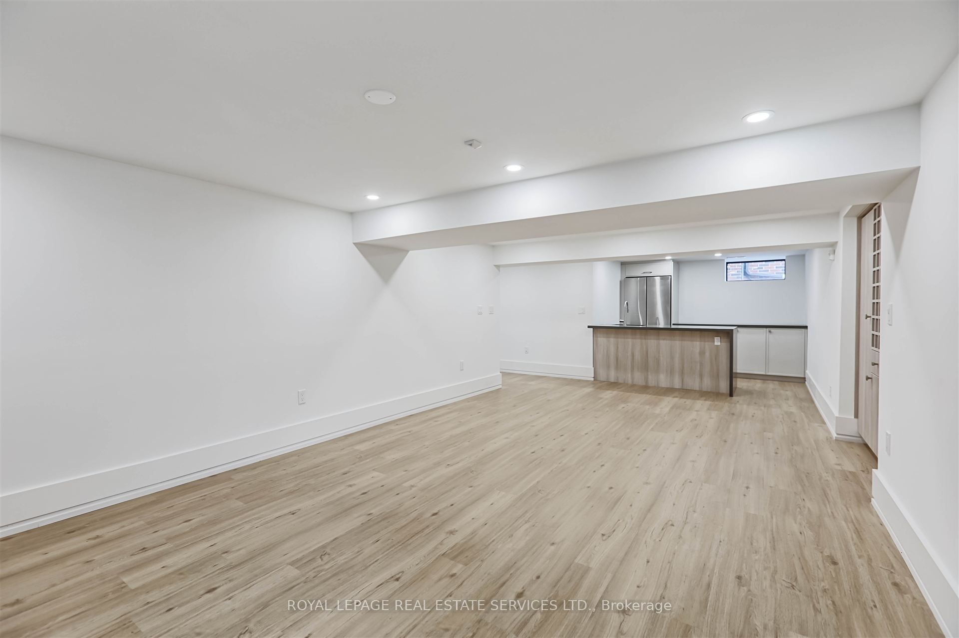 324 Riverside Drive Property Photo 39