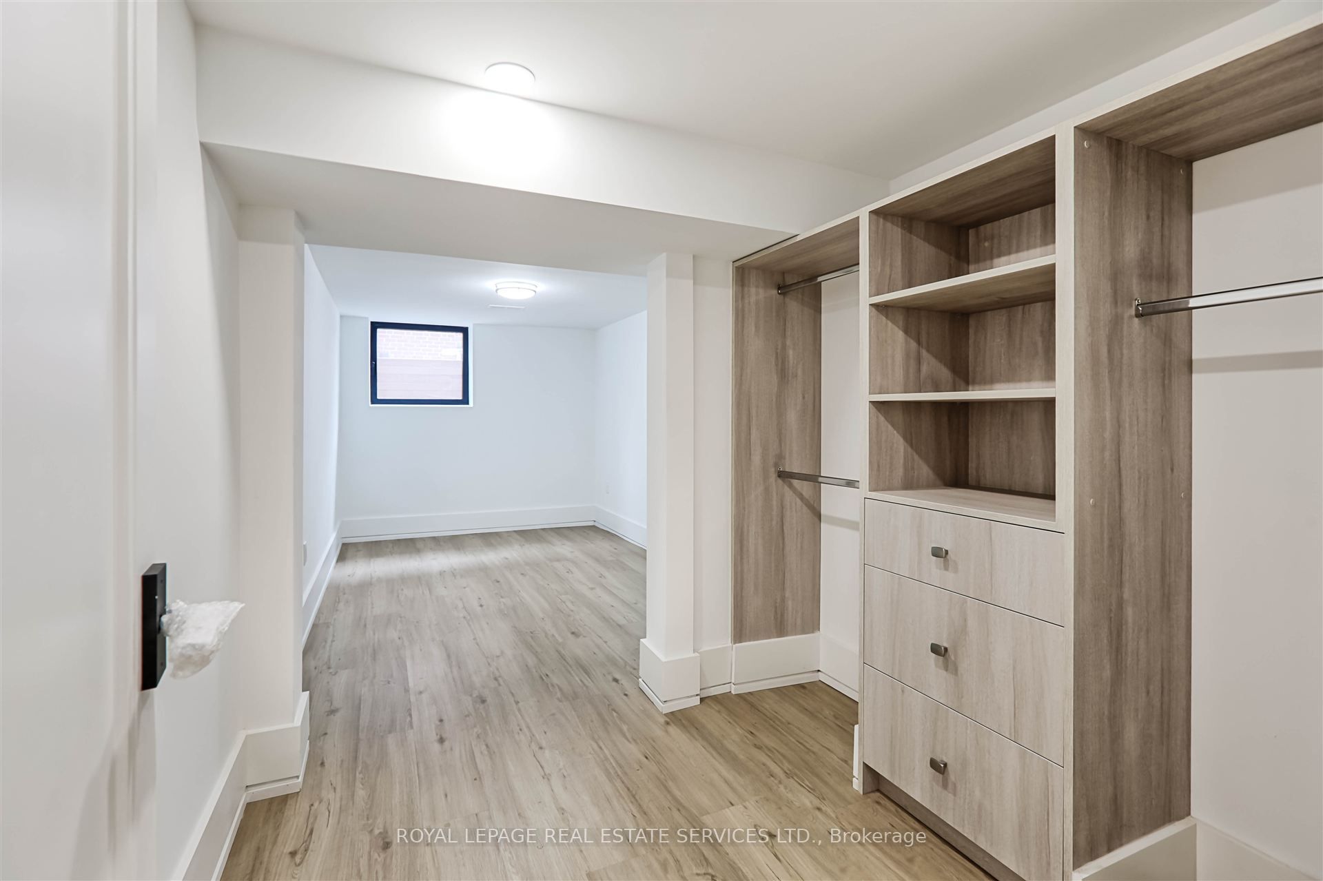 324 Riverside Drive Property Photo 42