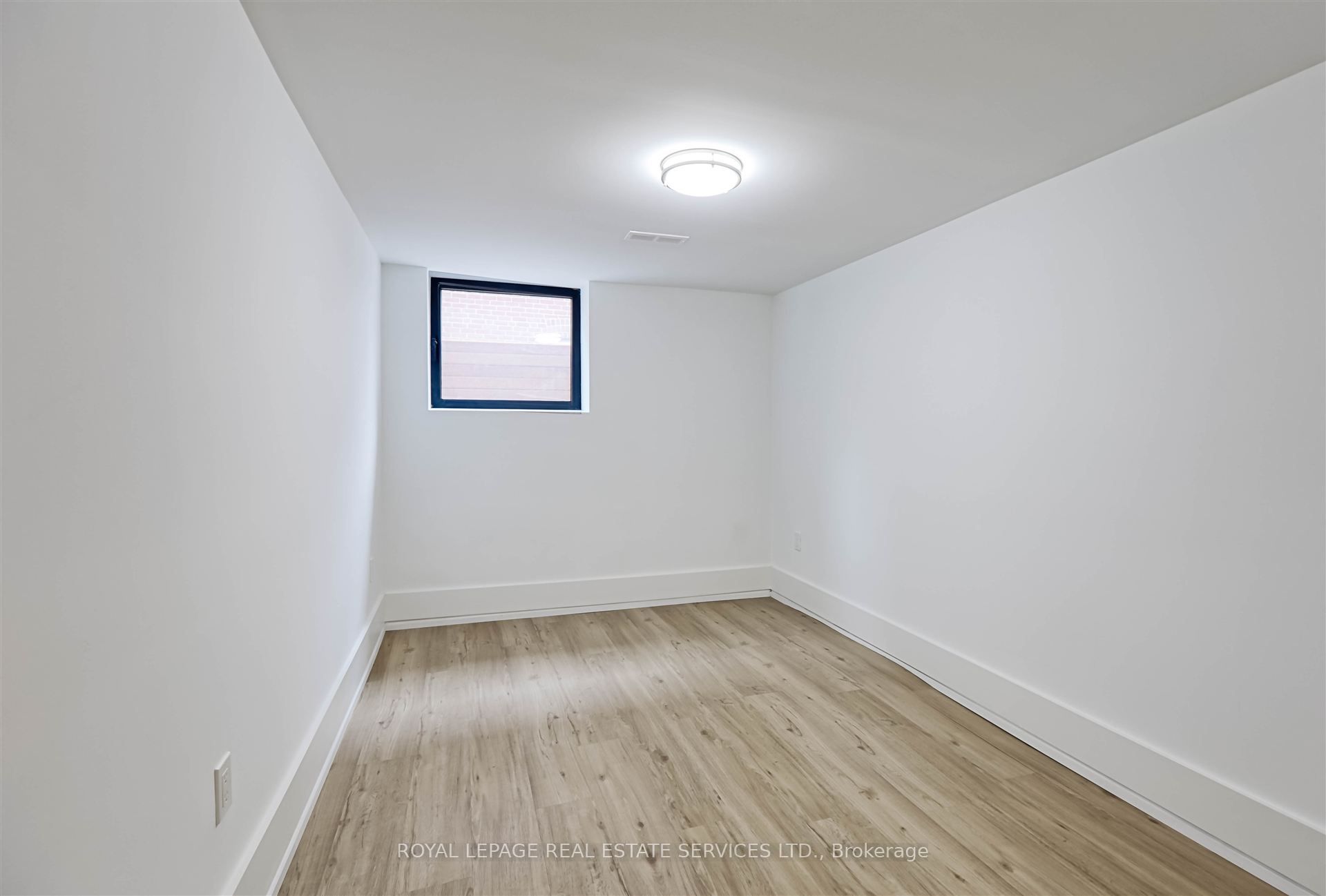 324 Riverside Drive Property Photo 43