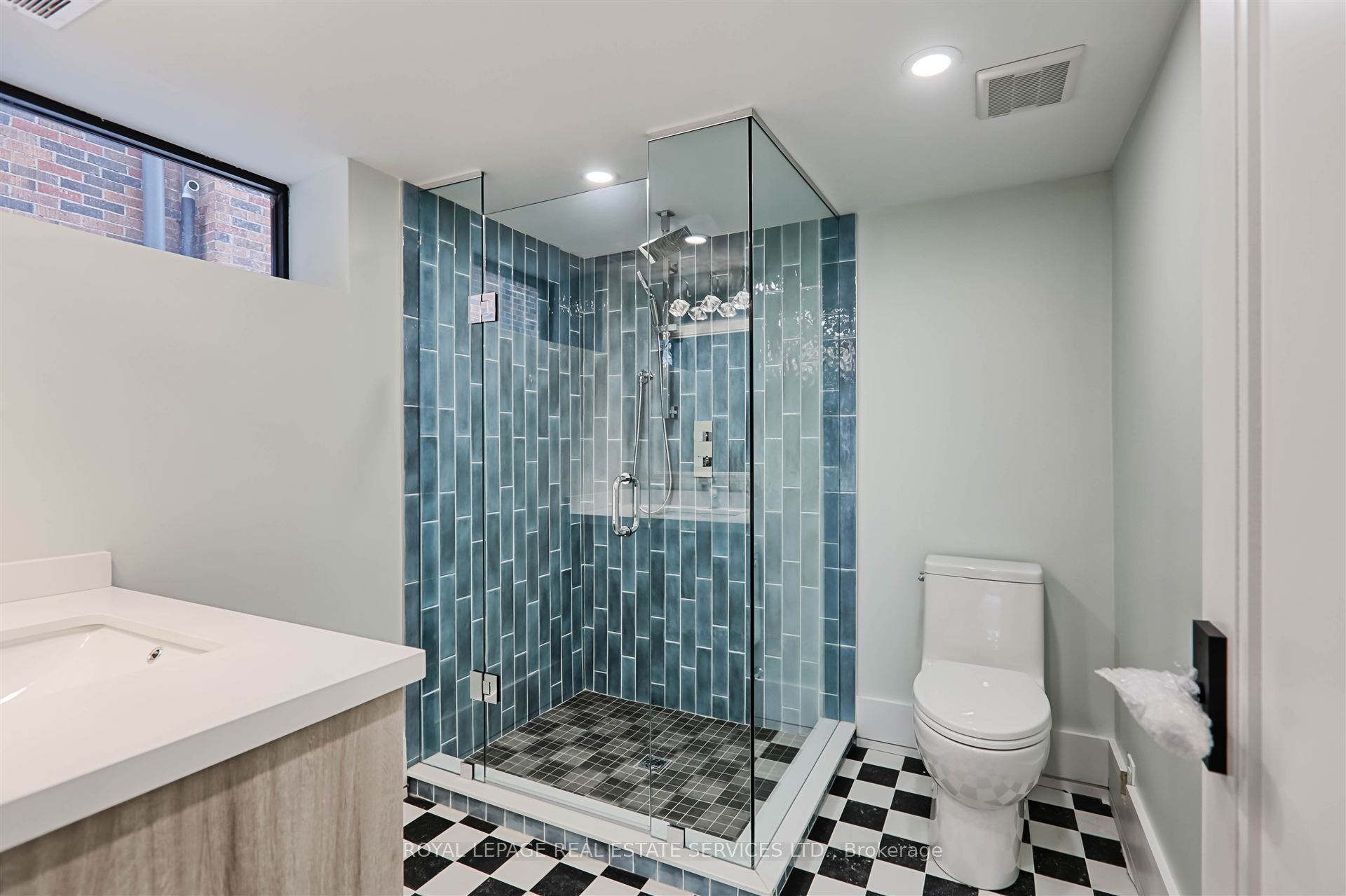 324 Riverside Drive Property Photo 44