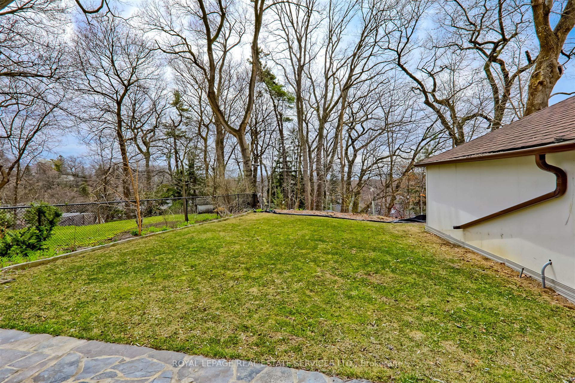 324 Riverside Drive Property Photo 45