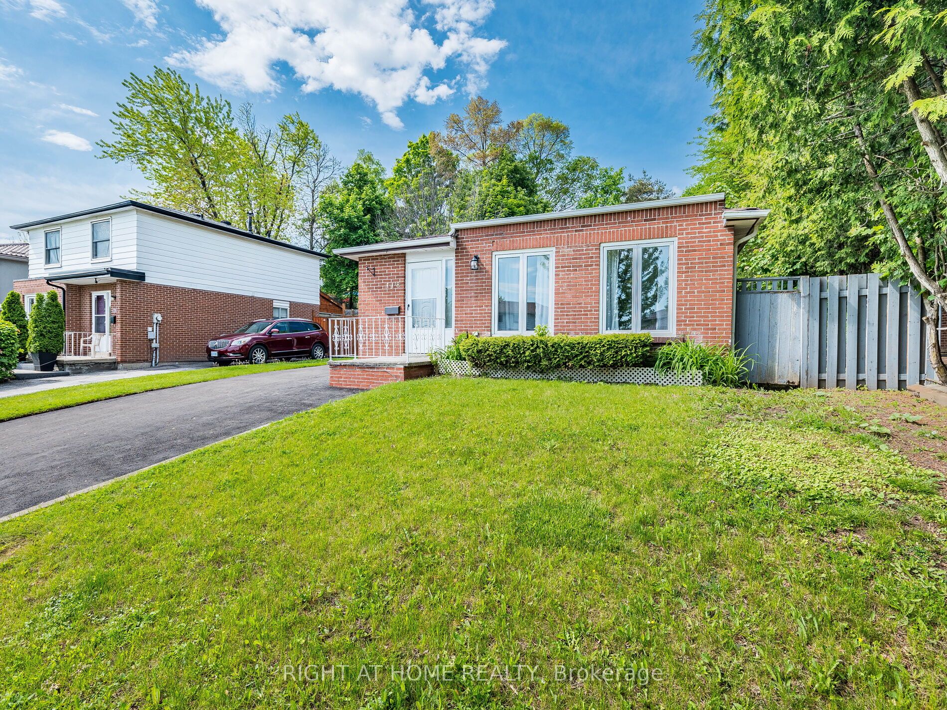 118 Bonham Boulevard Property Photo 3