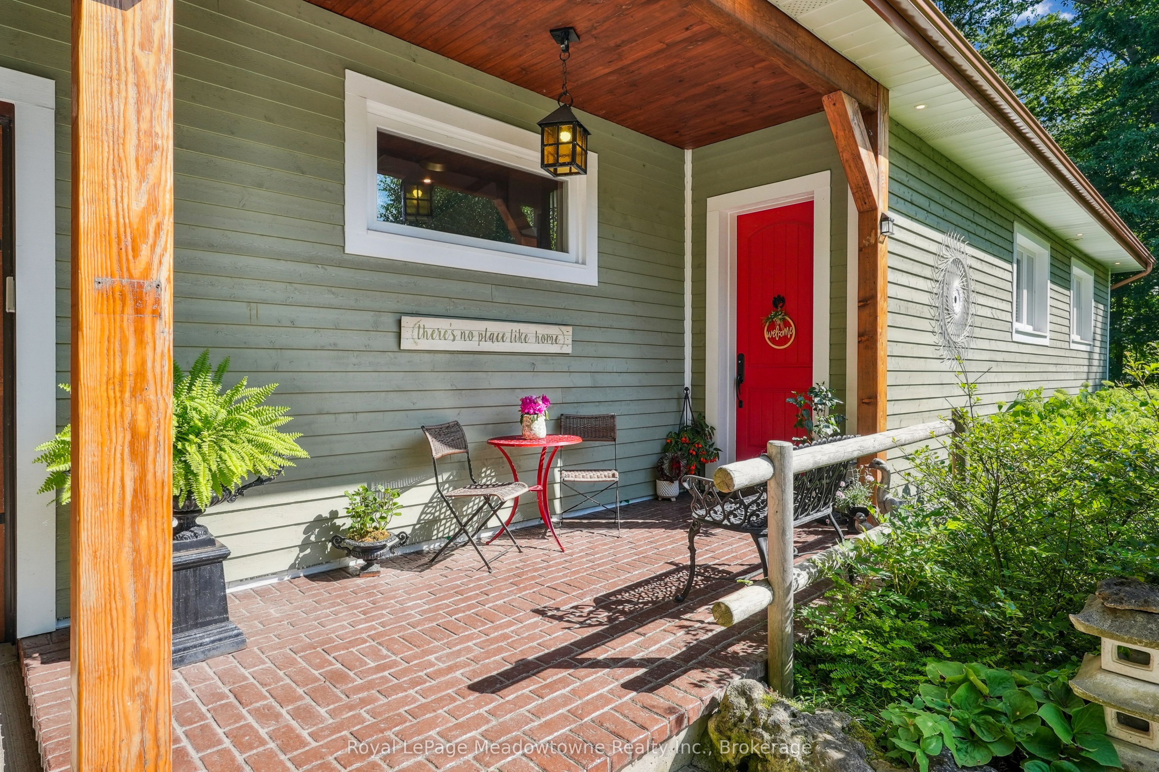 9878 15 Side Road Property Photo 4