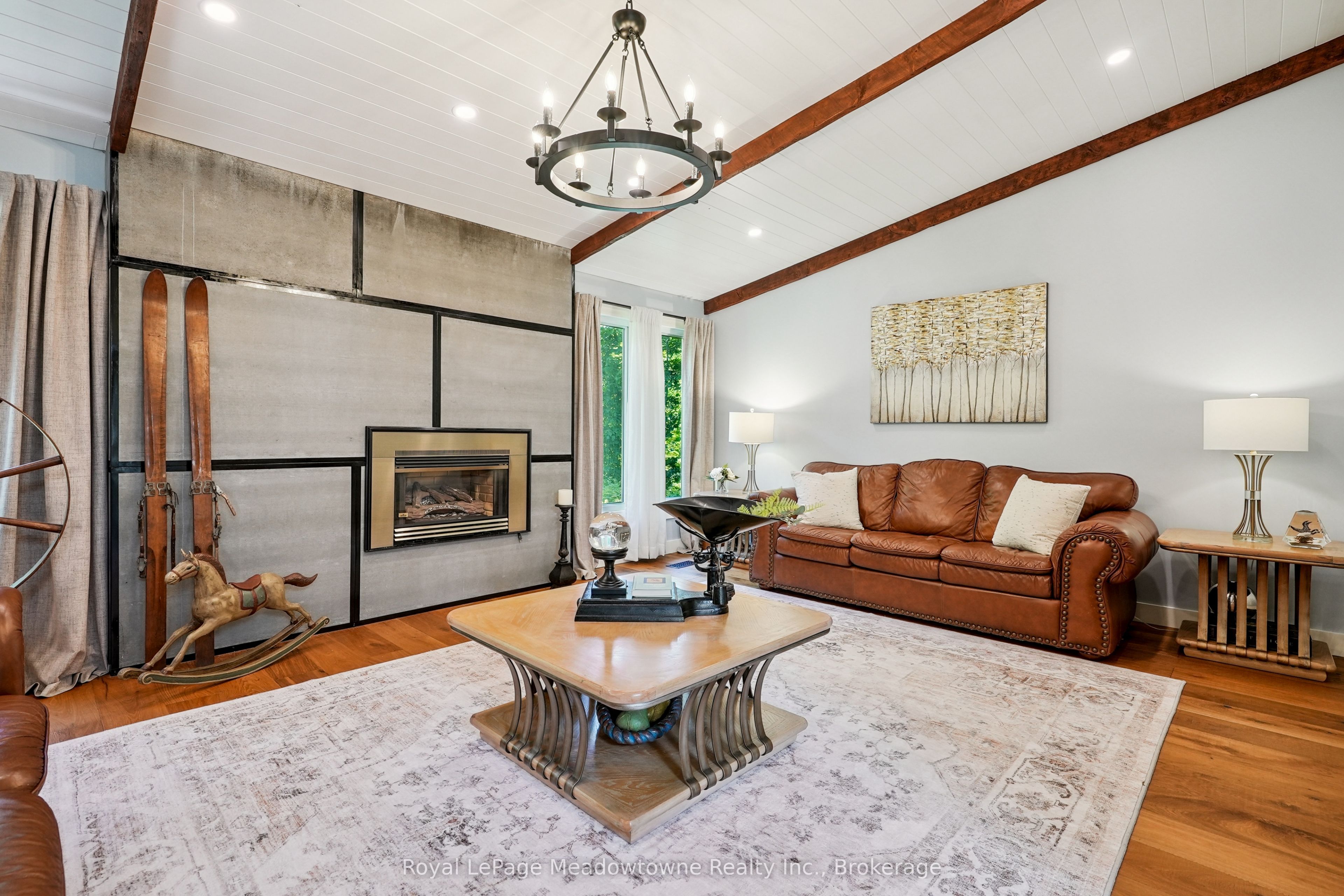 9878 15 Side Road Property Photo 8