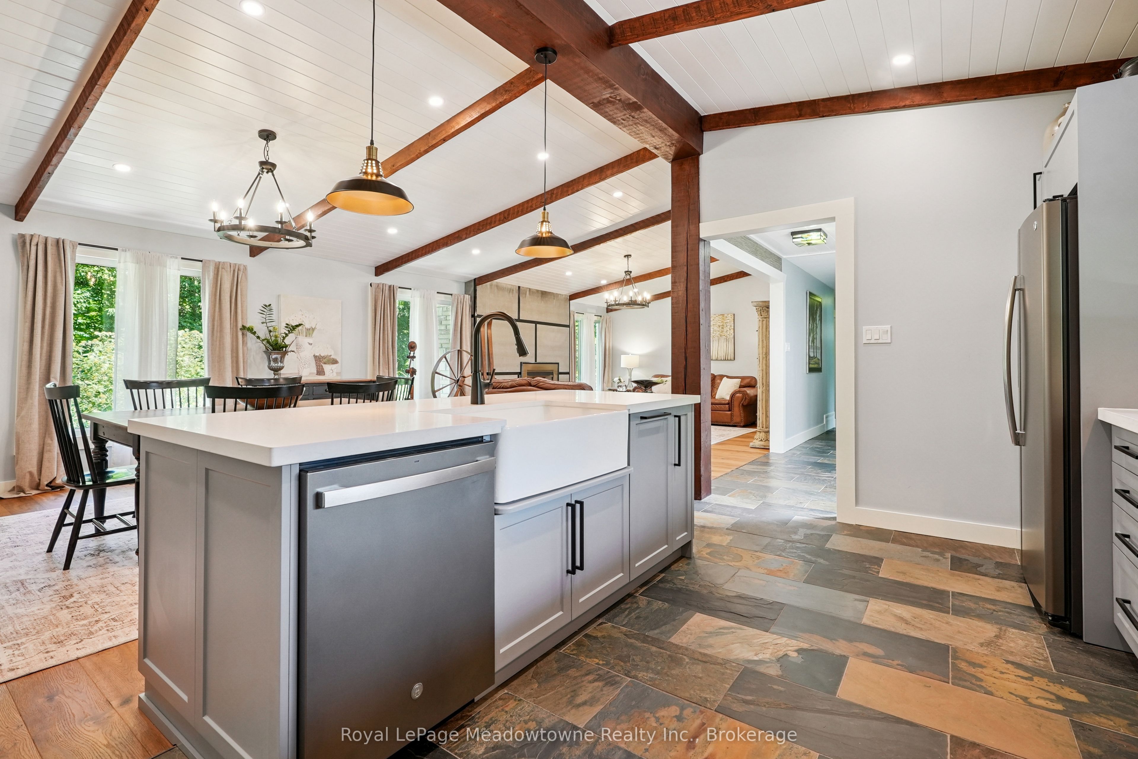 9878 15 Side Road Property Photo 14