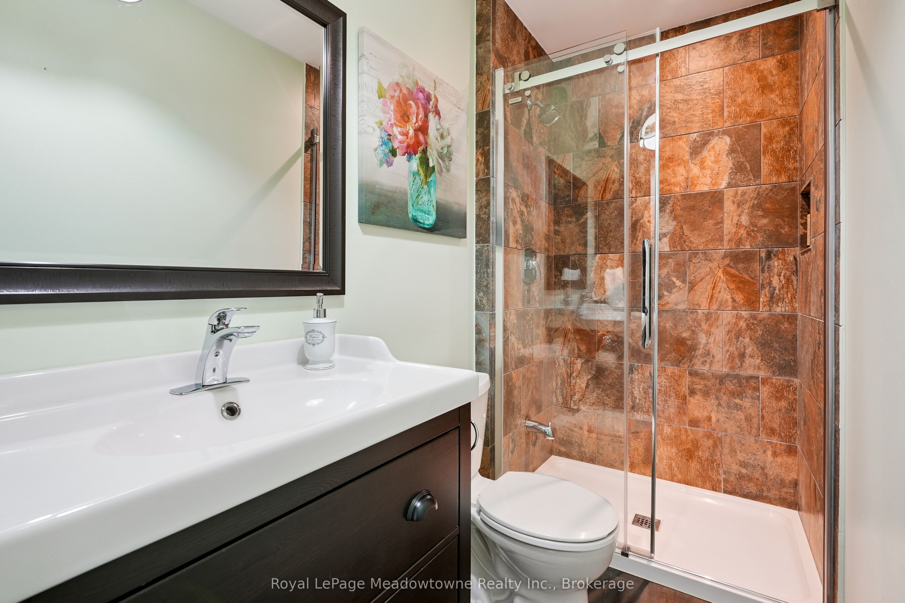 9878 15 Side Road Property Photo 22