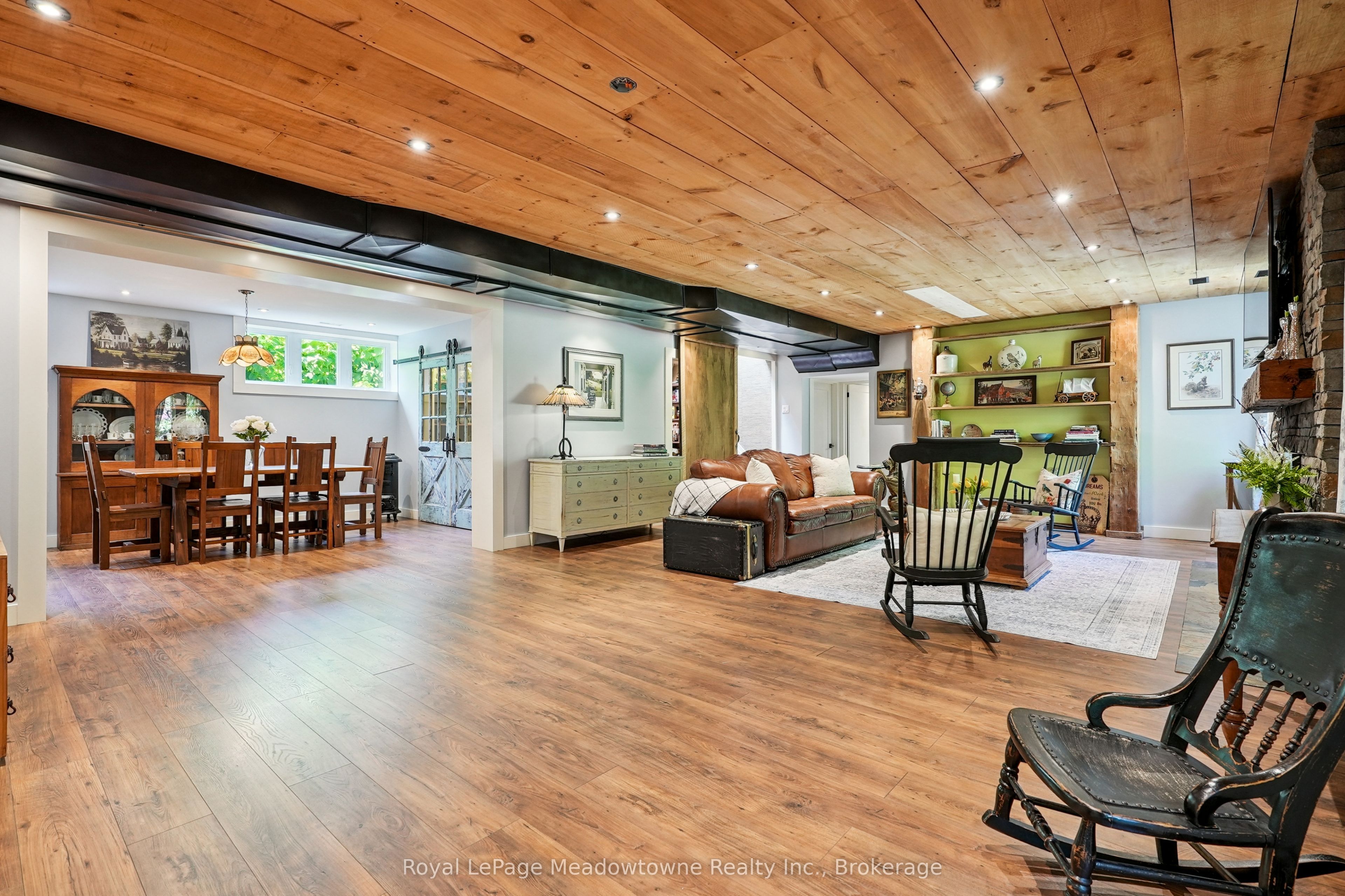 9878 15 Side Road Property Photo 26