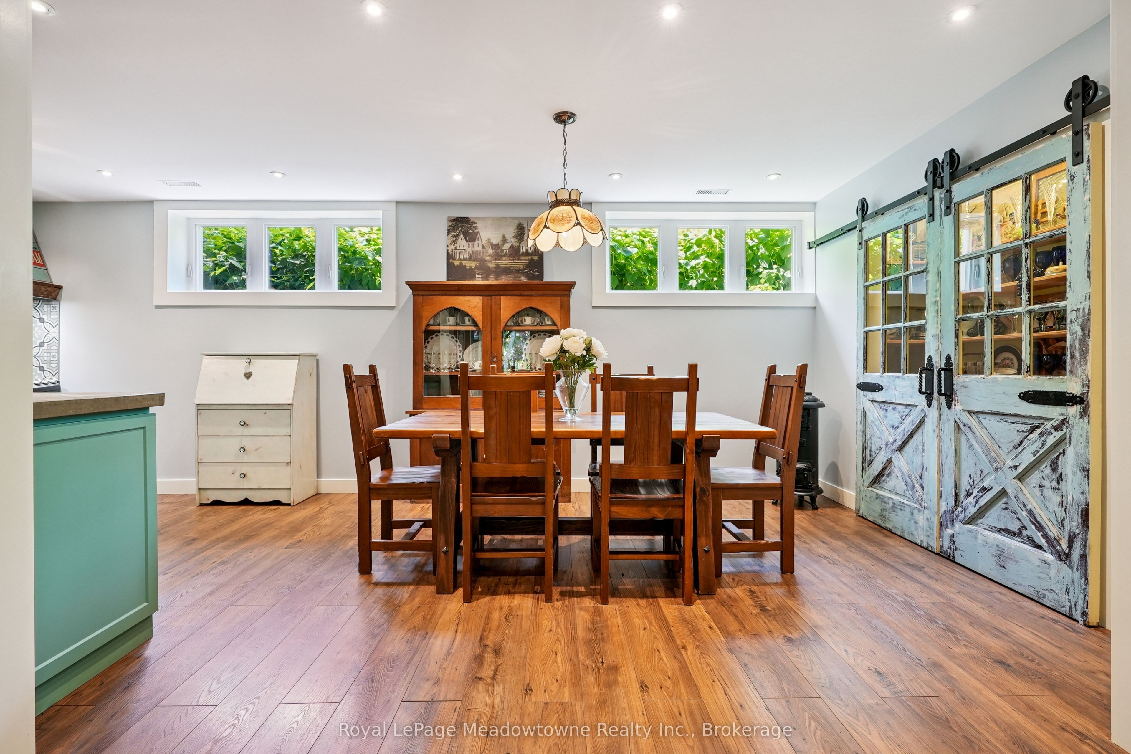 9878 15 Side Road Property Photo 27