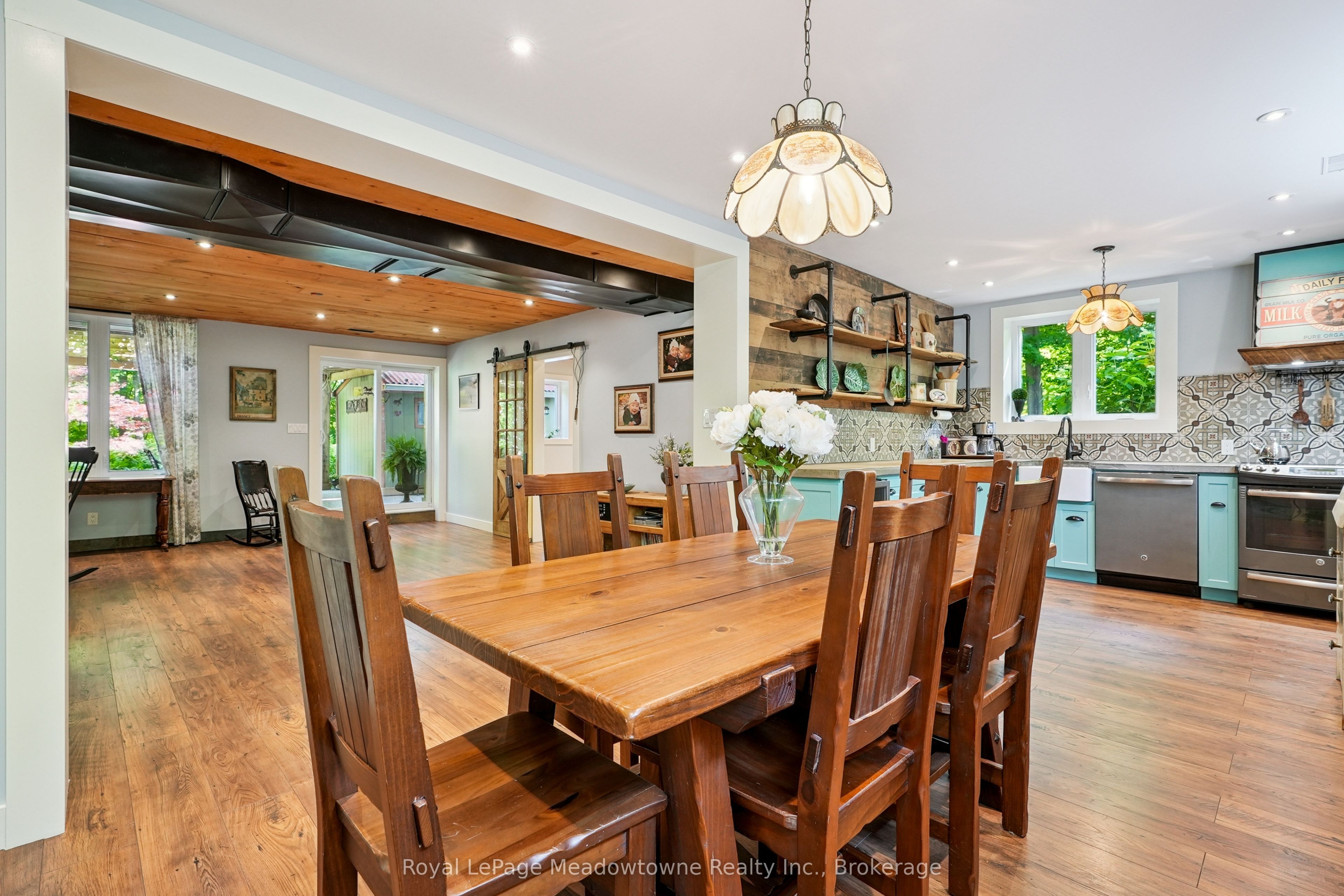 9878 15 Side Road Property Photo 28