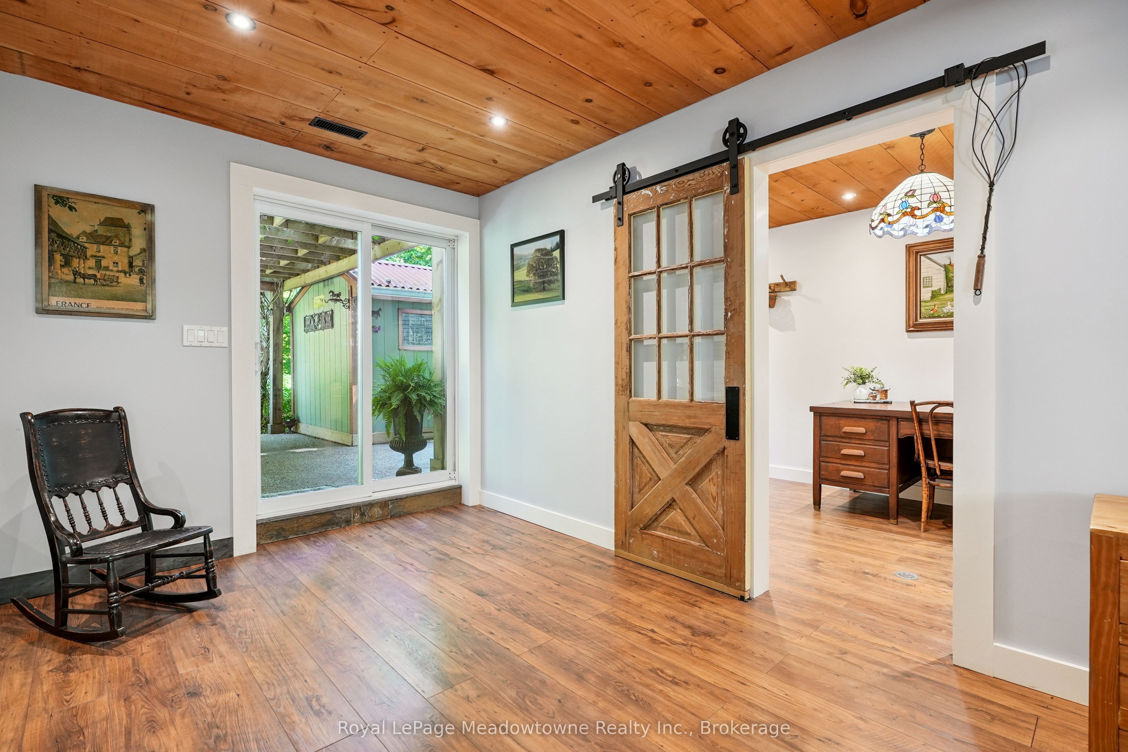 9878 15 Side Road Property Photo 31