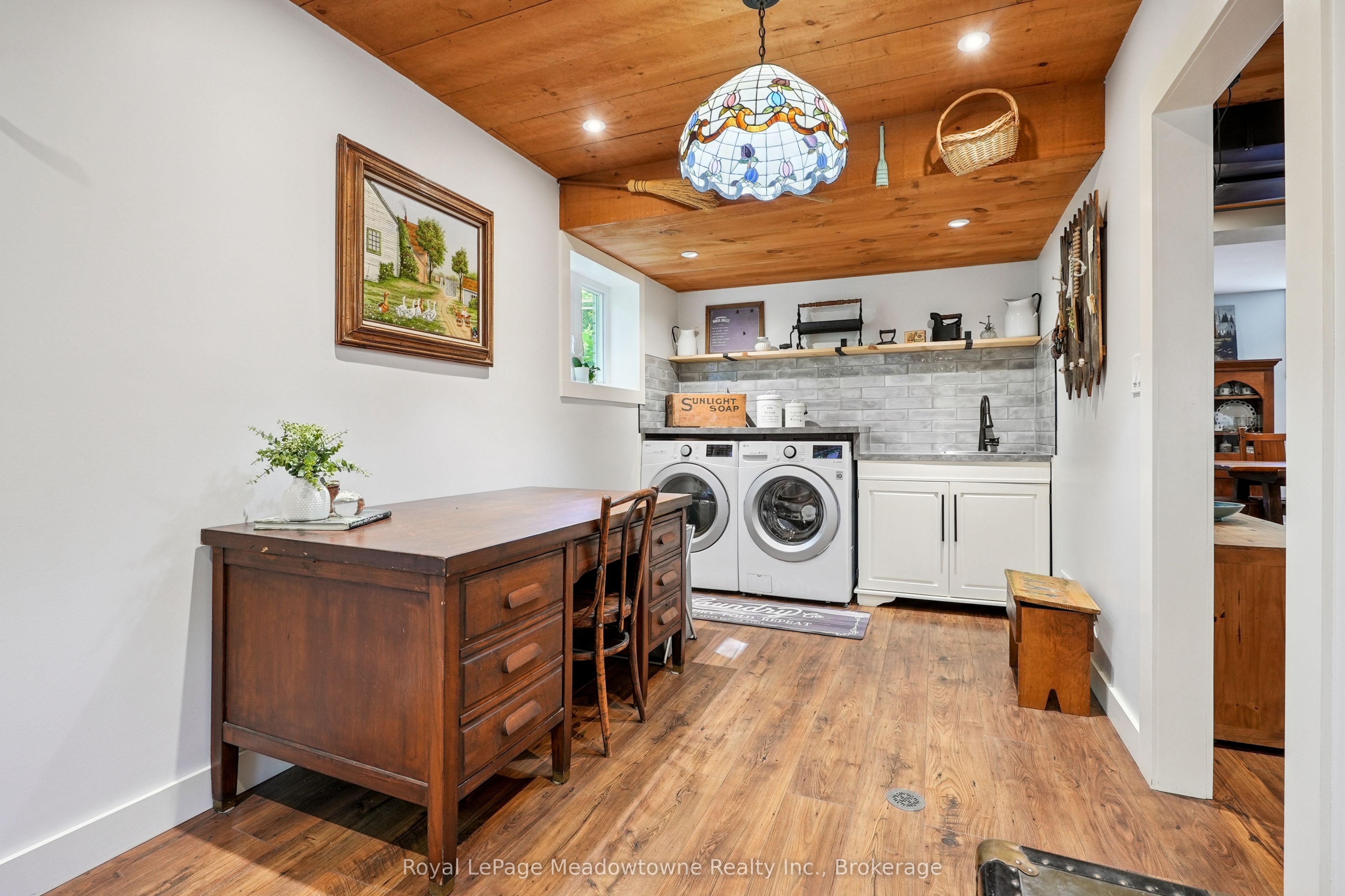 9878 15 Side Road Property Photo 32