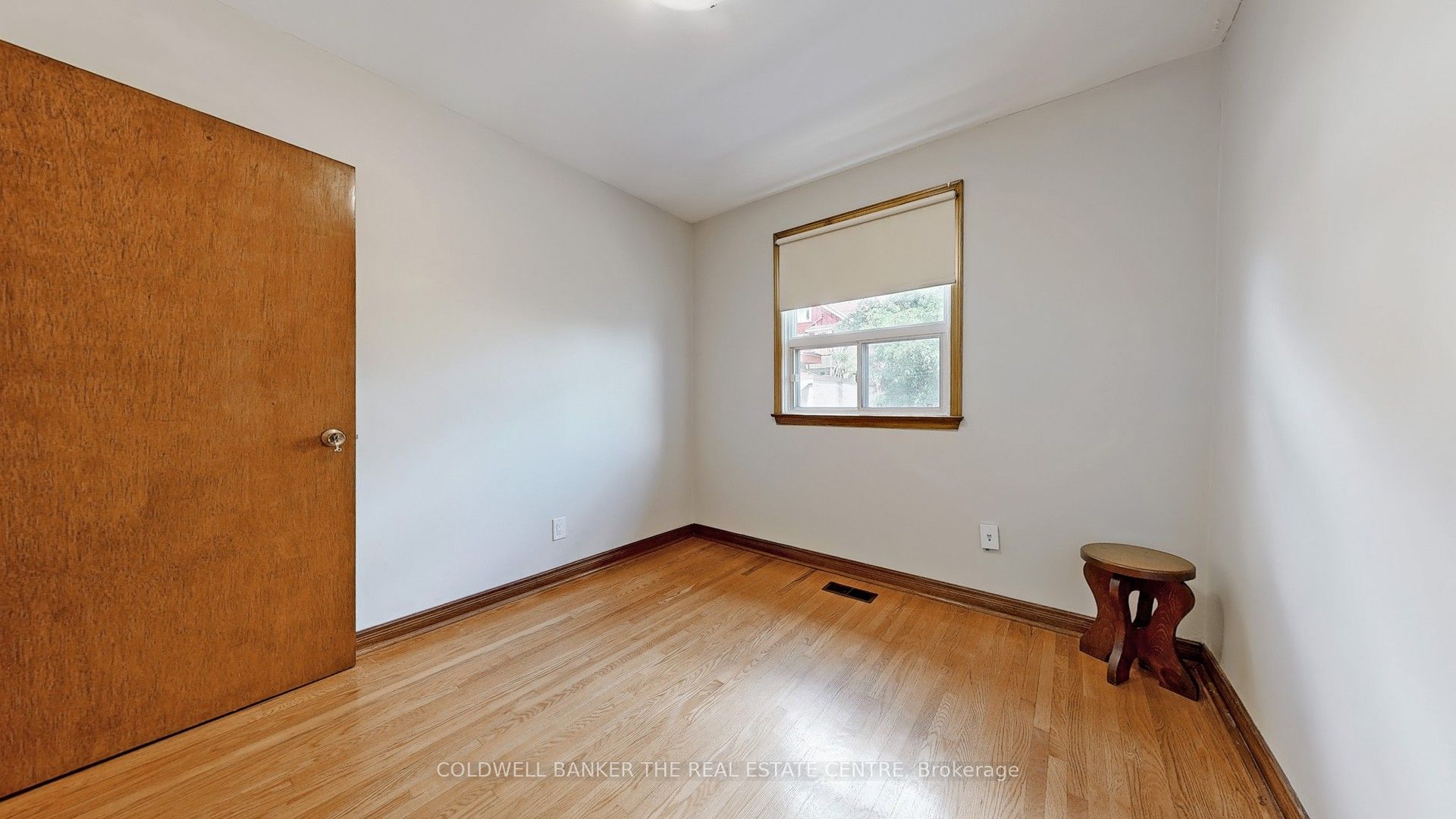 947 Saint Clarens Avenue Property Photo 15