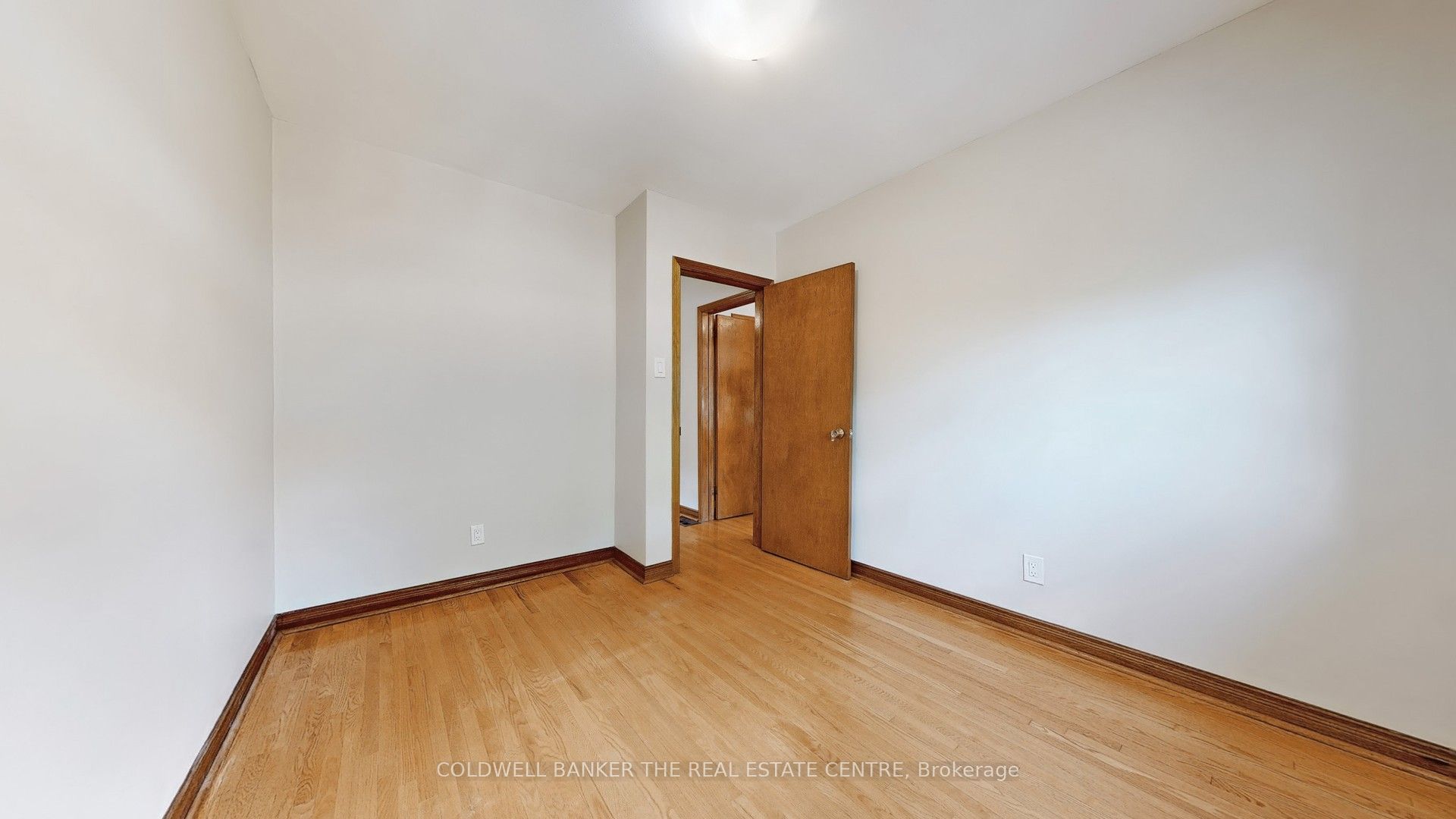 947 Saint Clarens Avenue Property Photo 16