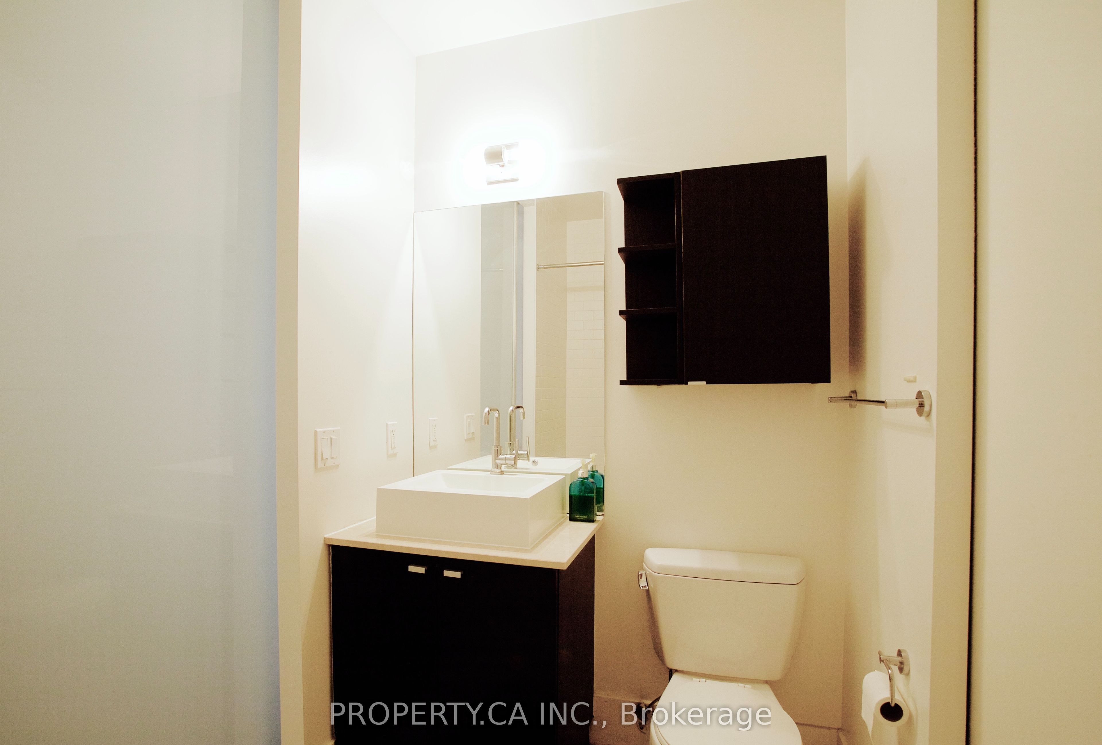 103 The Queensway N/a 2815 Property Photo 8