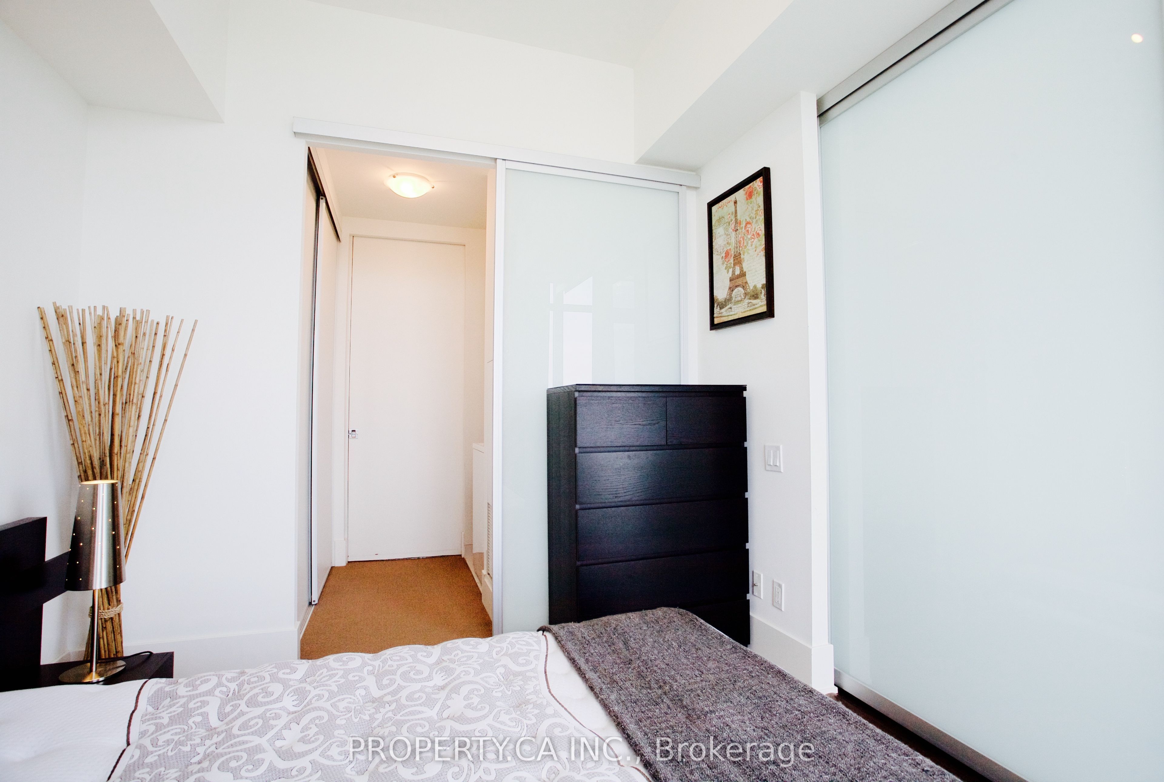 103 The Queensway N/a 2815 Property Photo 12