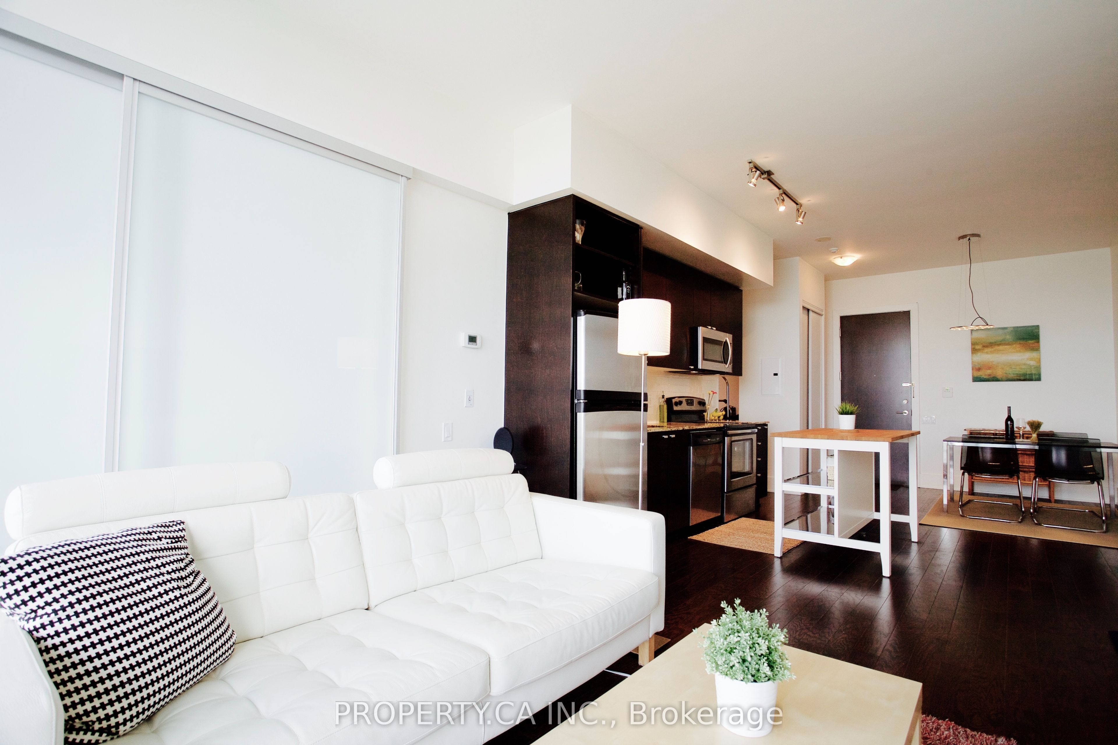 103 The Queensway N/a 2815 Property Photo 15