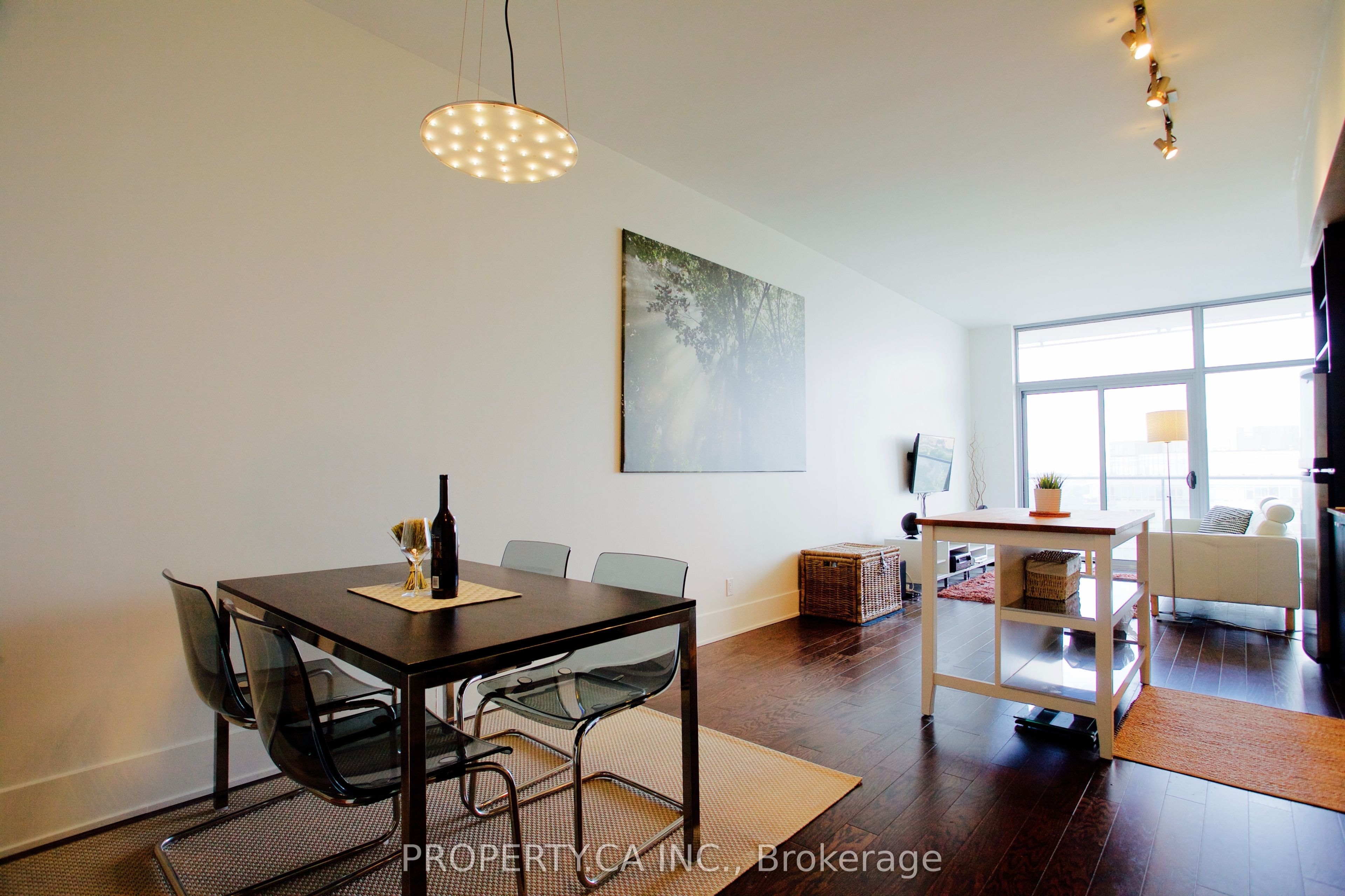 103 The Queensway N/a 2815 Property Photo 18