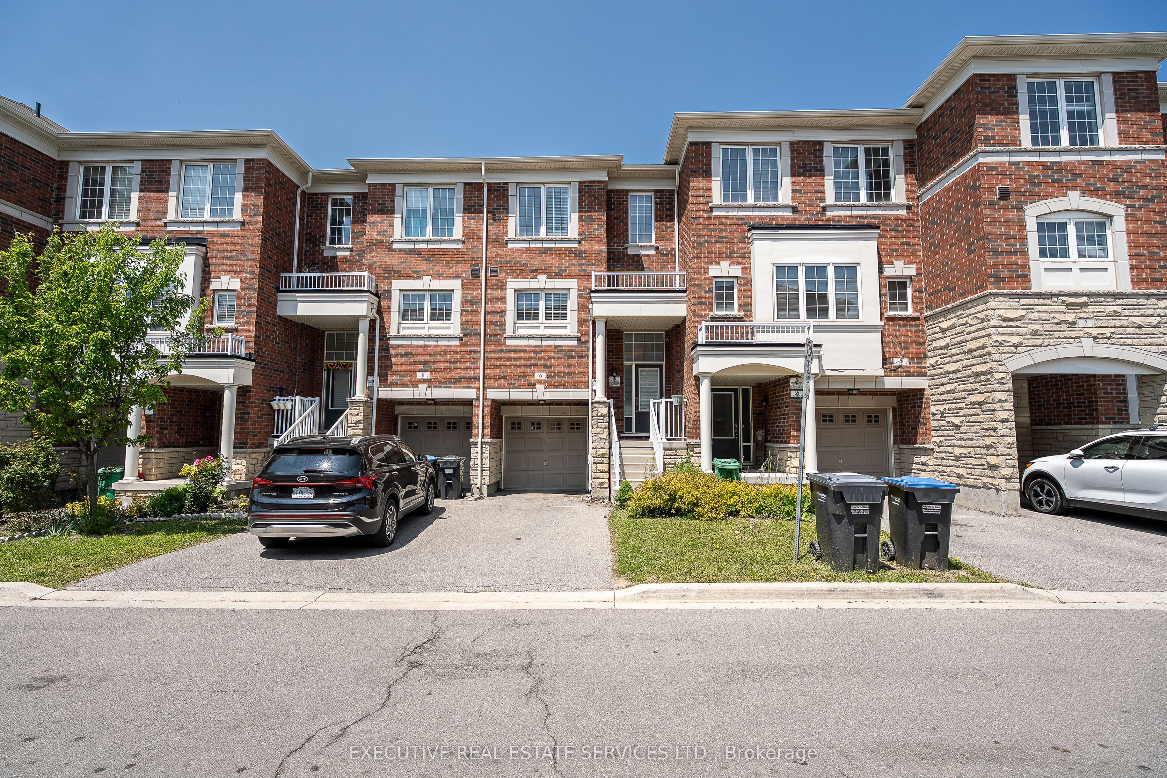 6 Abercove Close Property Photo 1