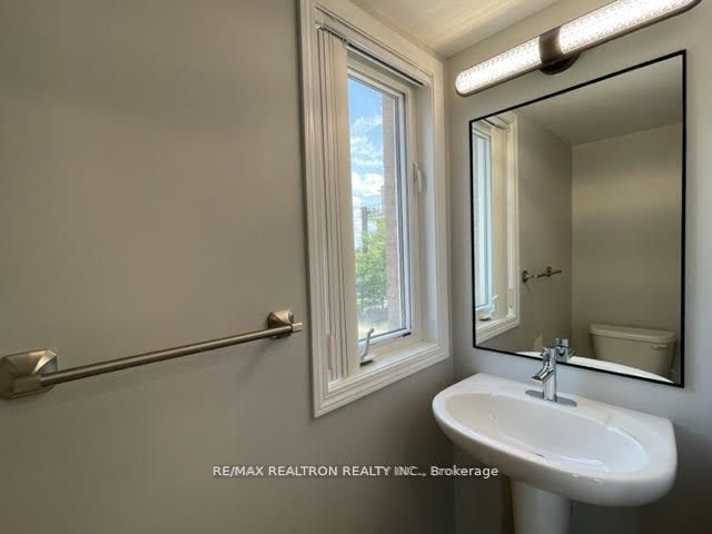 3120 Boxford Crescent 1 Property Photo 10