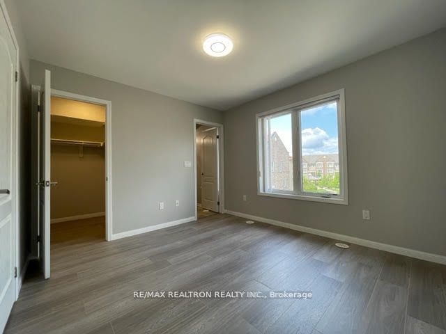 3120 Boxford Crescent 1 Property Photo 14