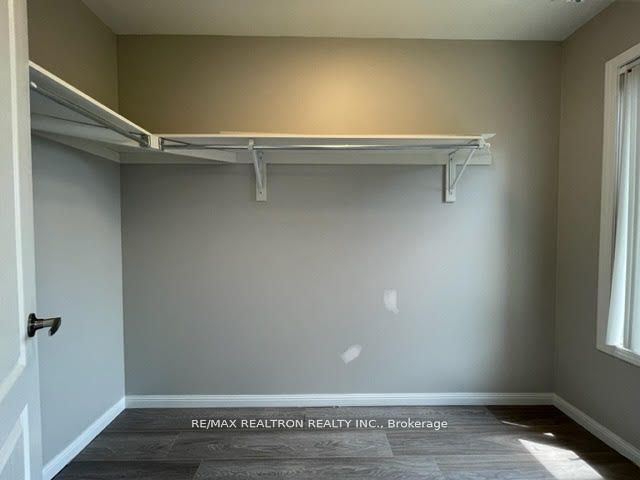 3120 Boxford Crescent 1 Property Photo 20