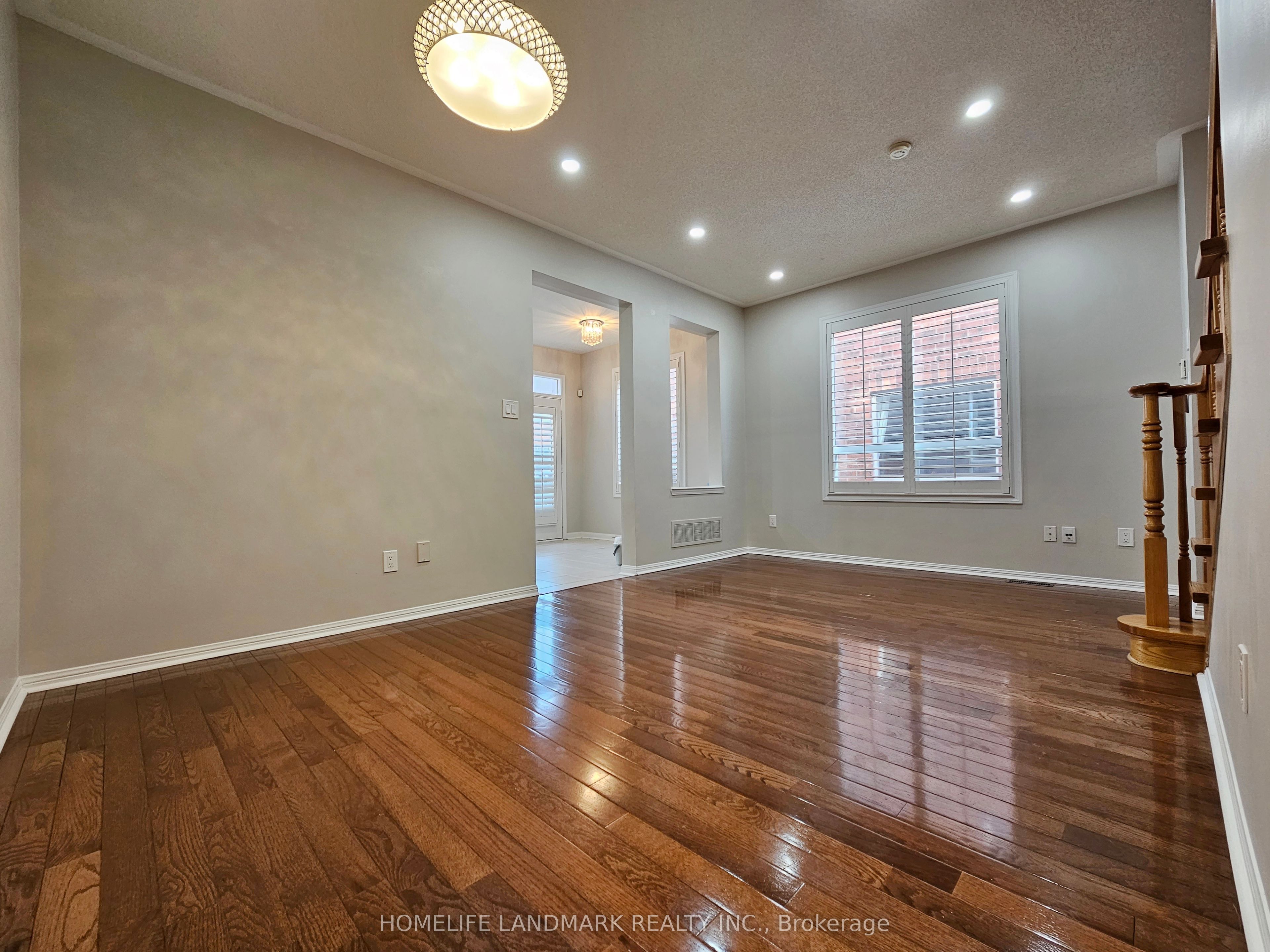 1310 Galesway Boulevard Property Photo 5