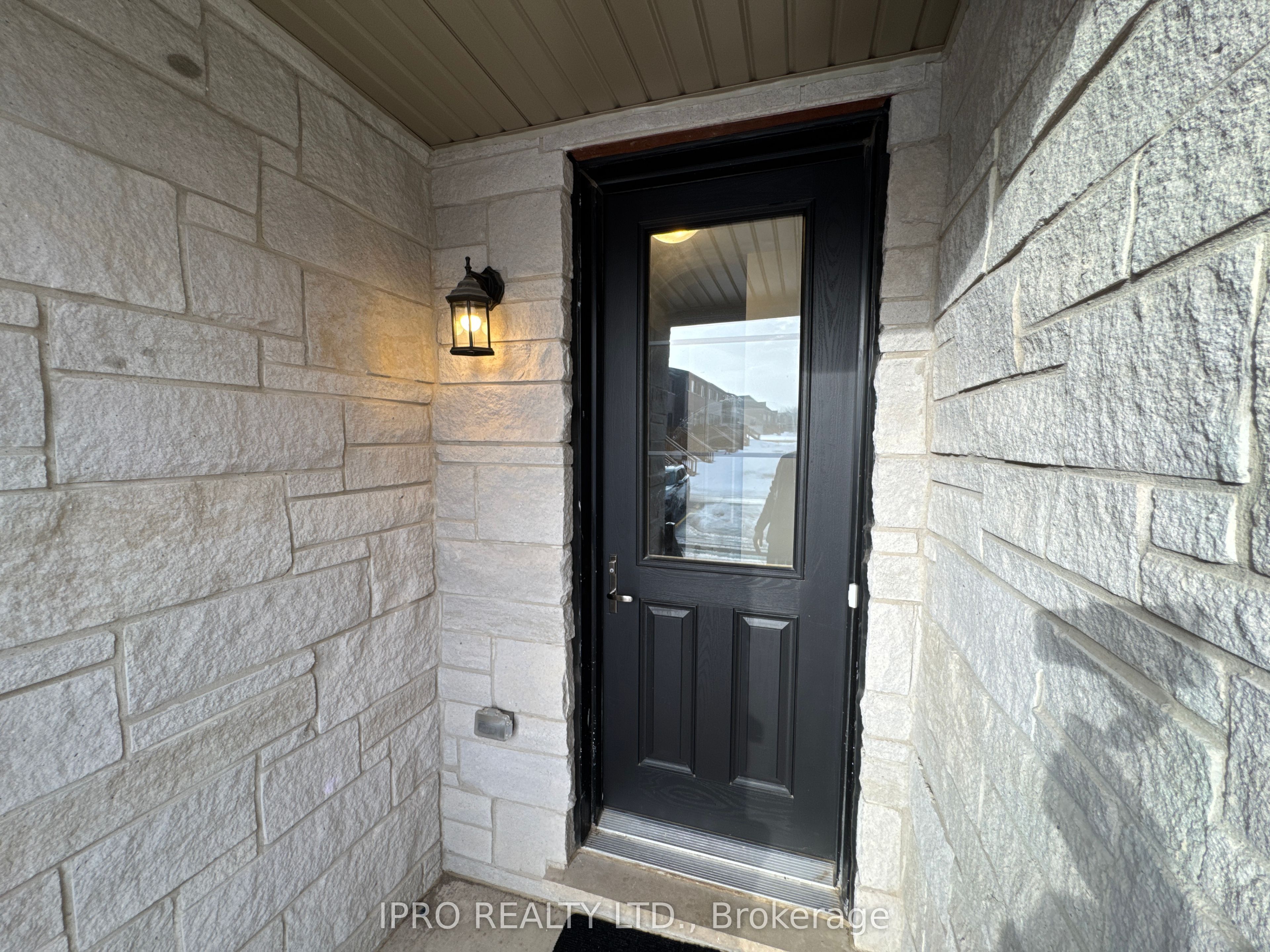 1453 National Common E Property Photo 3