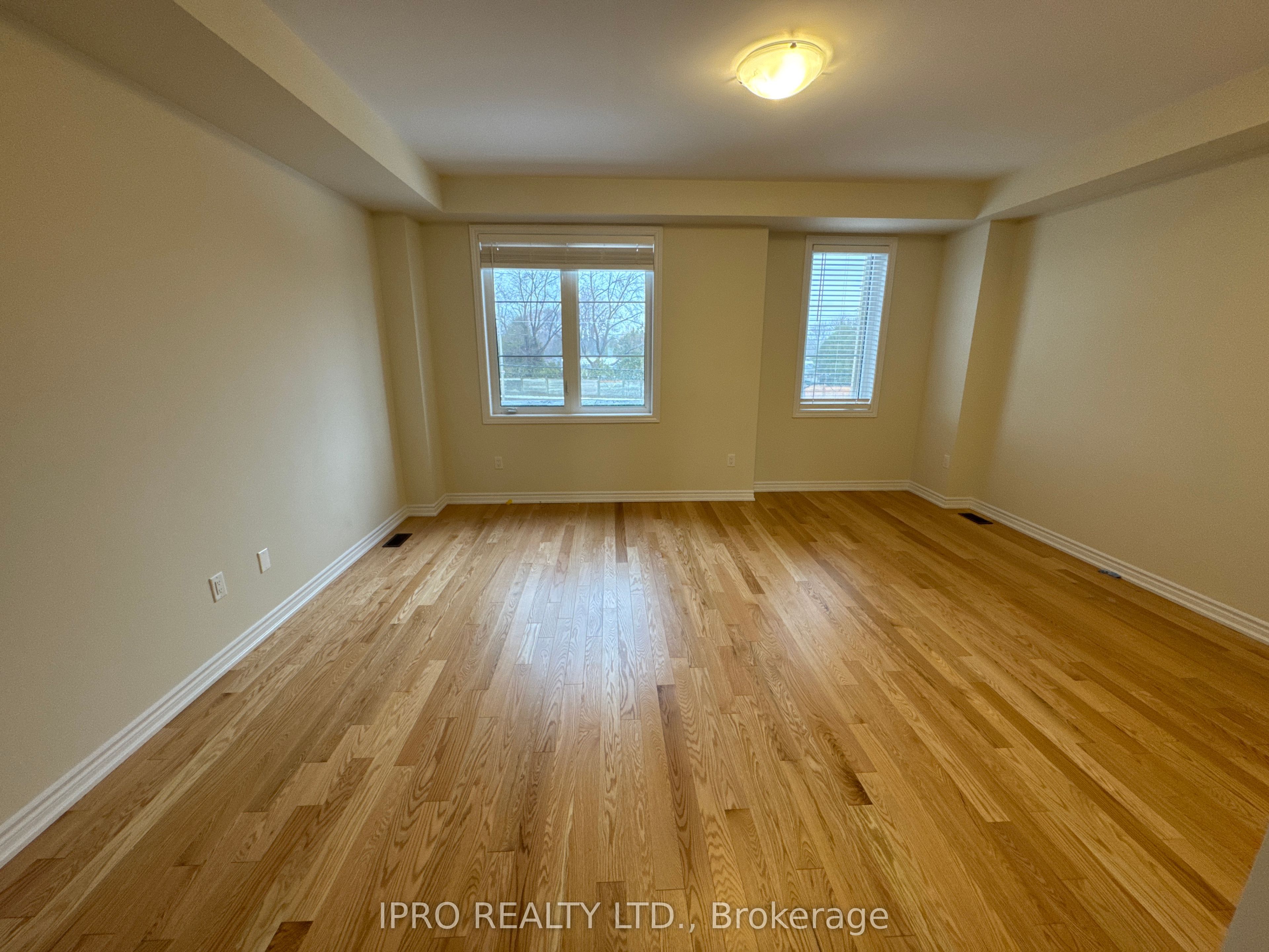 1453 National Common E Property Photo 4