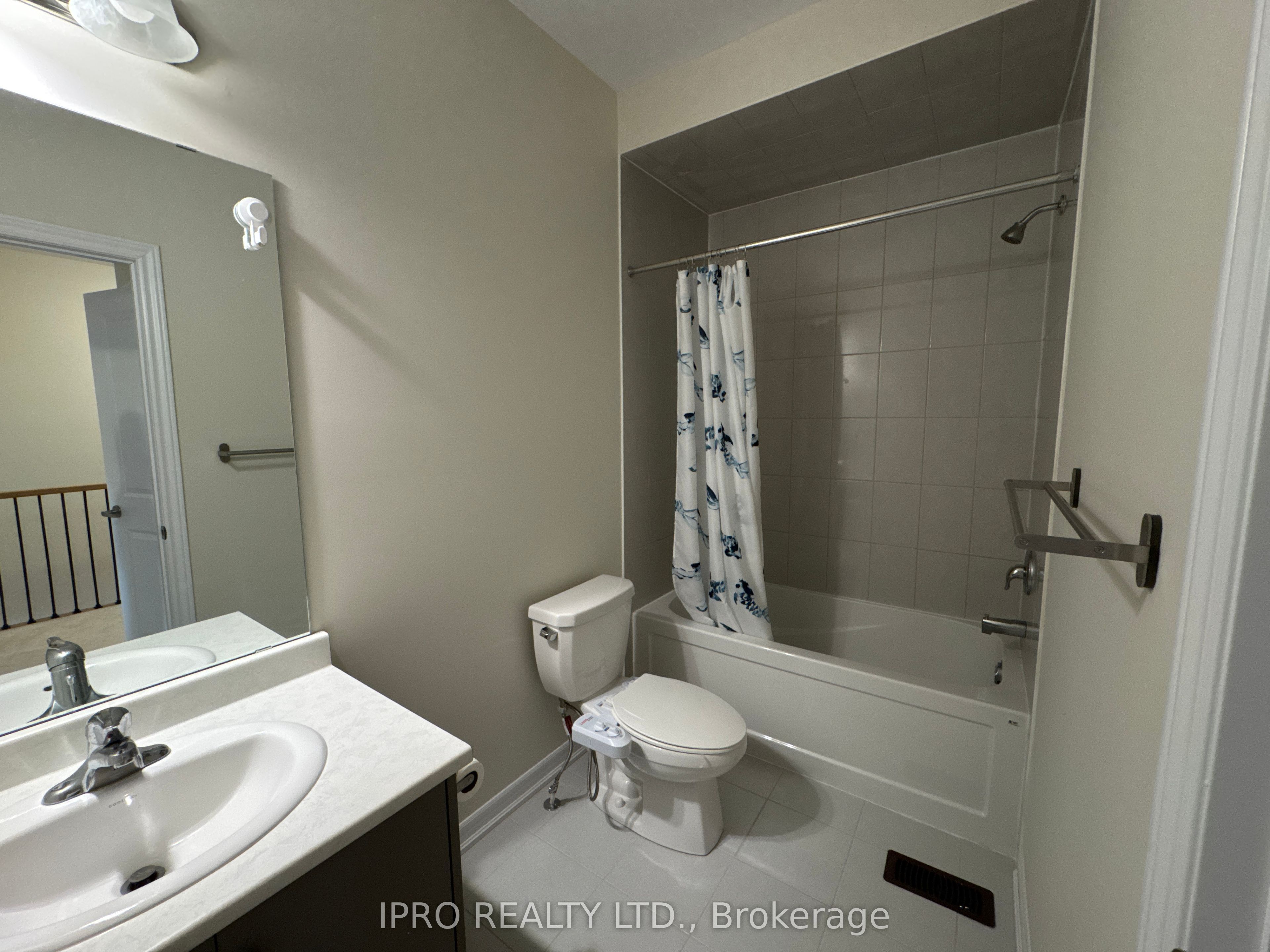 1453 National Common E Property Photo 14
